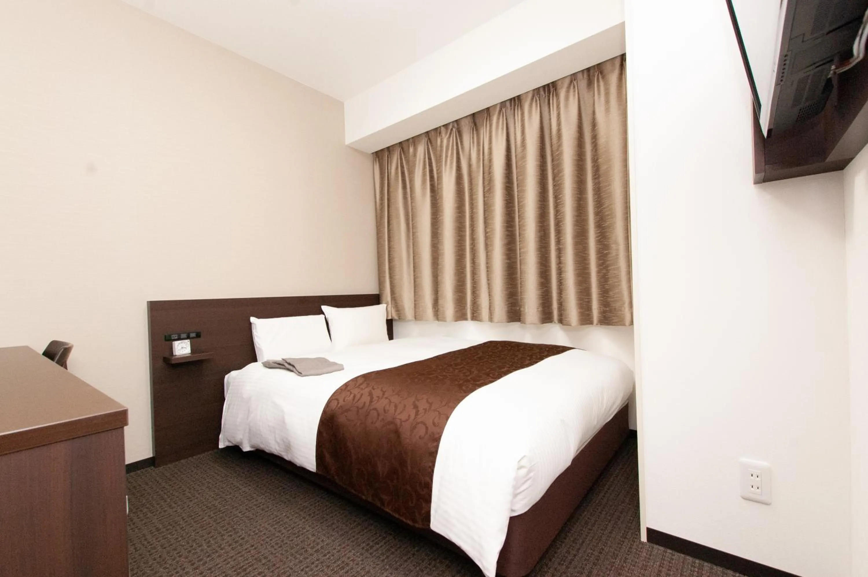 Photo of the whole room, Bed in AI HOTEL Hashimoto