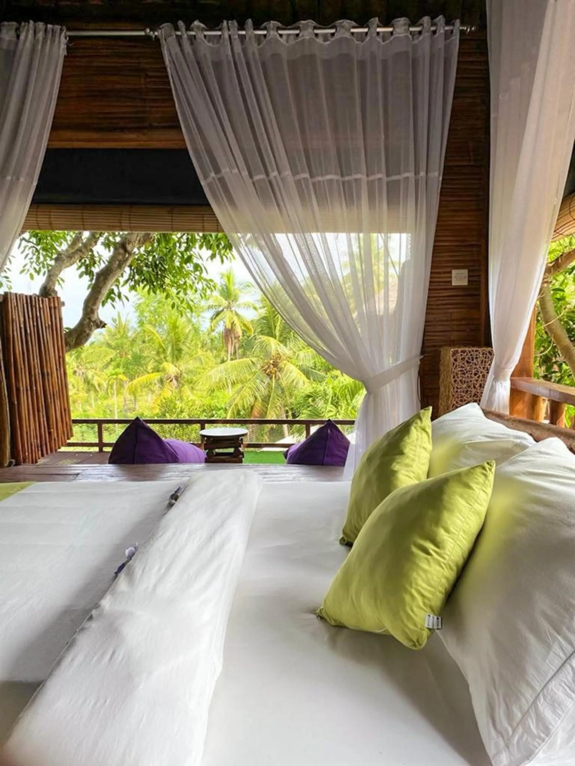 Garden view, Bed in Gading Tree House