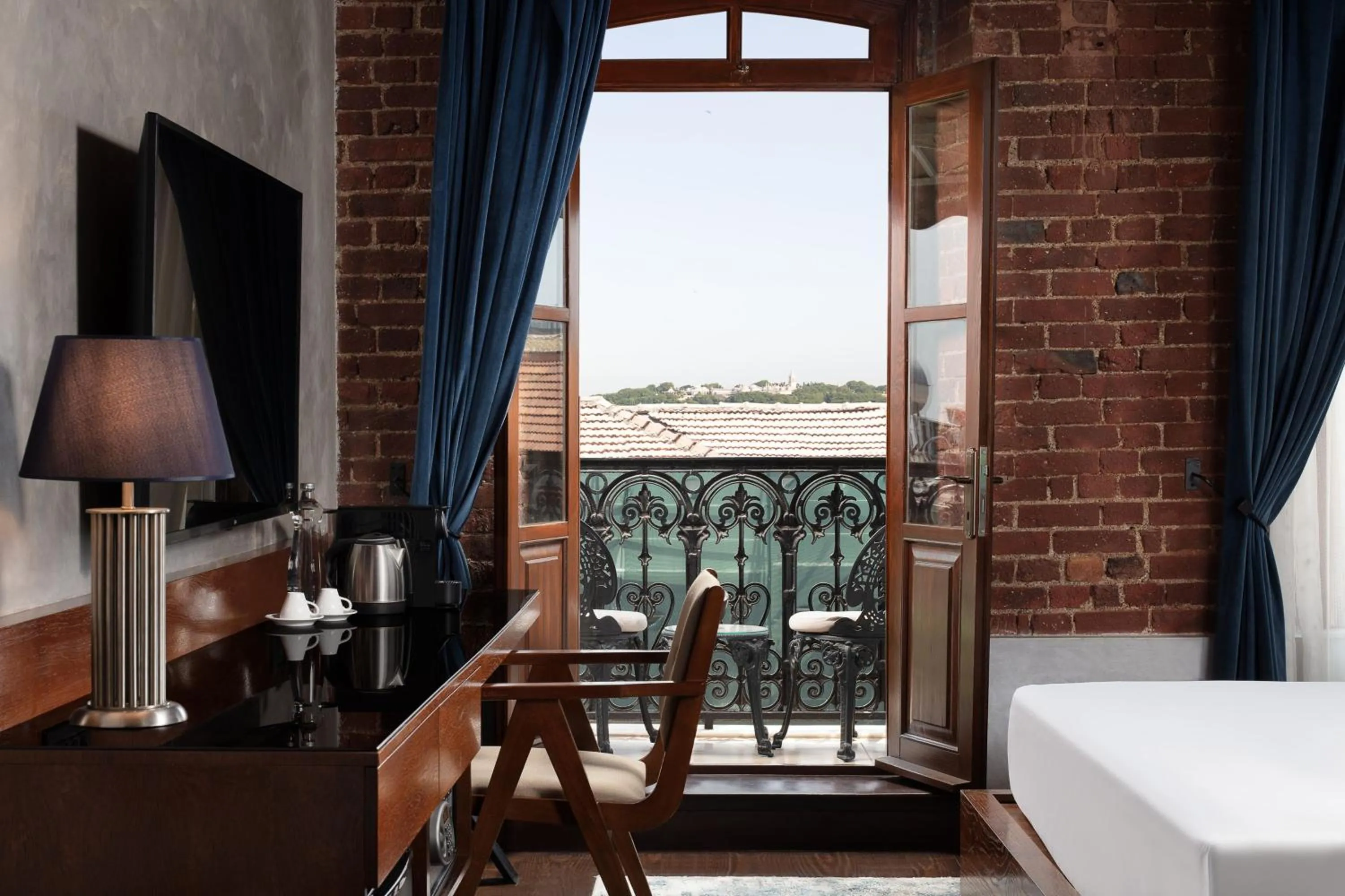 Photo of the whole room, Bed in DeCamondo Galata, a Tribute Portfolio Hotel