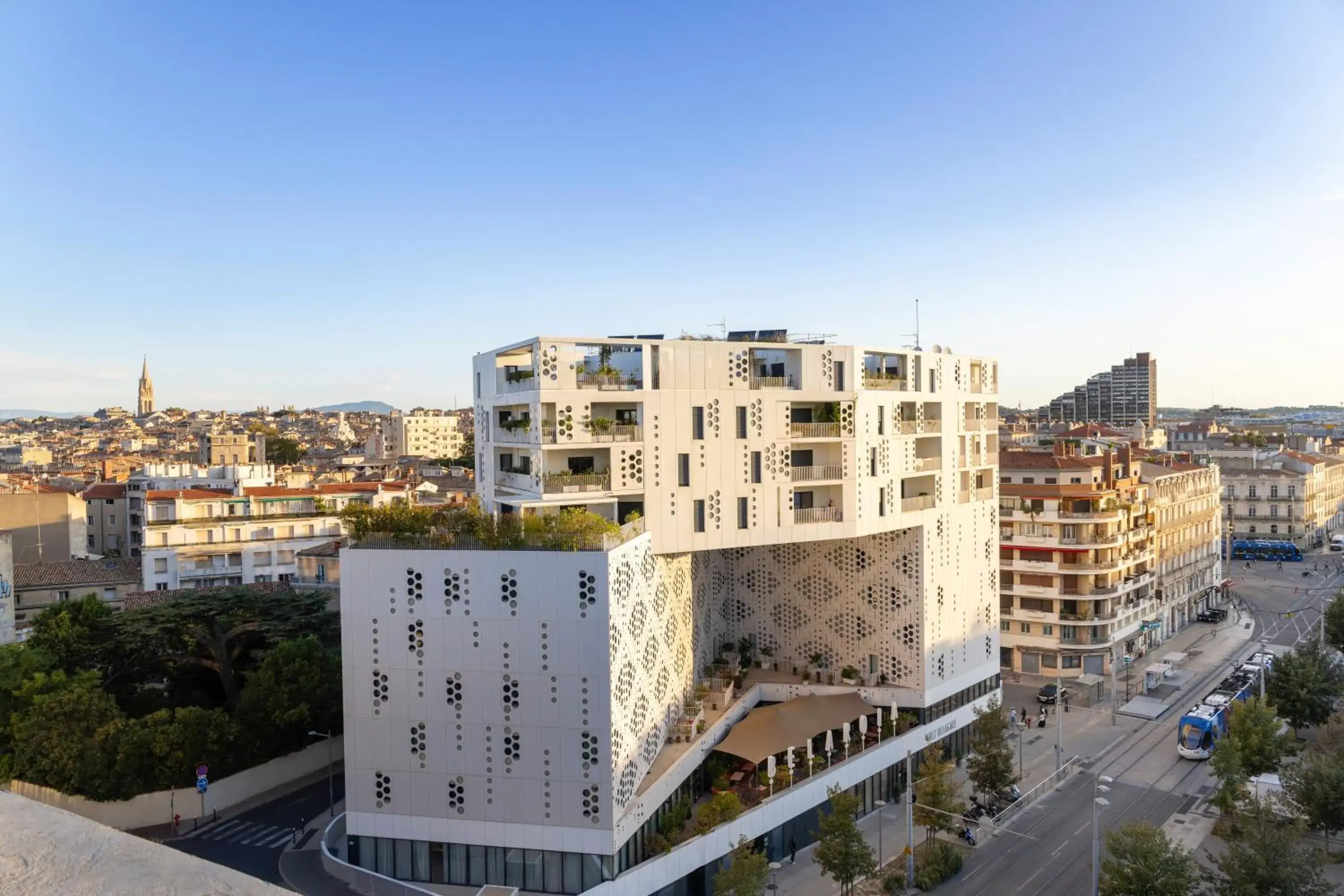 Property building in Hotel Campanile Montpellier Centre St Roch Property building in Hotel Campanile Montpellier Centre St Roch