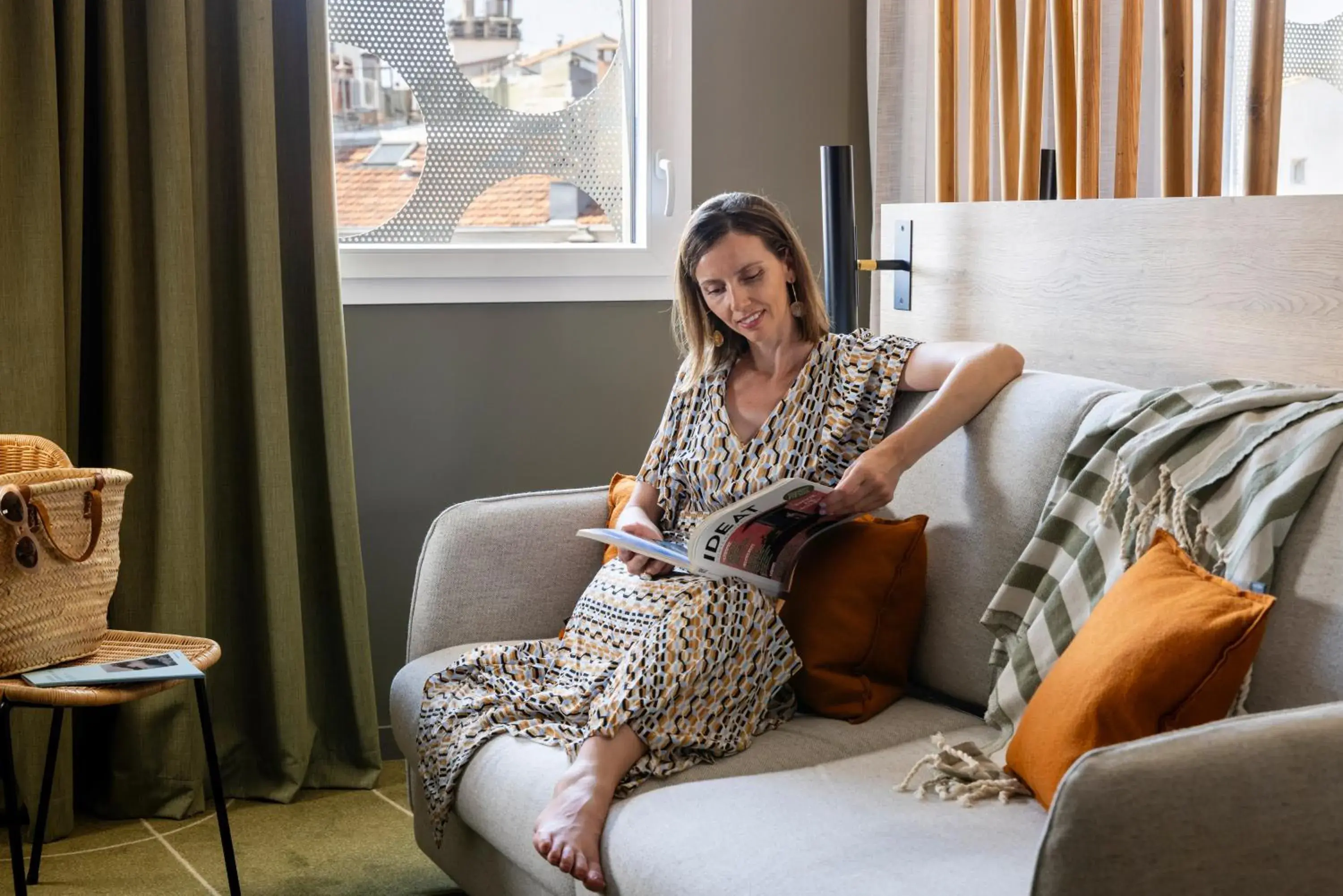 Junior King Suite with One Sofa in Belaroïa Montpellier Centre Saint Roch Junior King Suite with One Sofa in Belaroïa Montpellier Centre Saint Roch