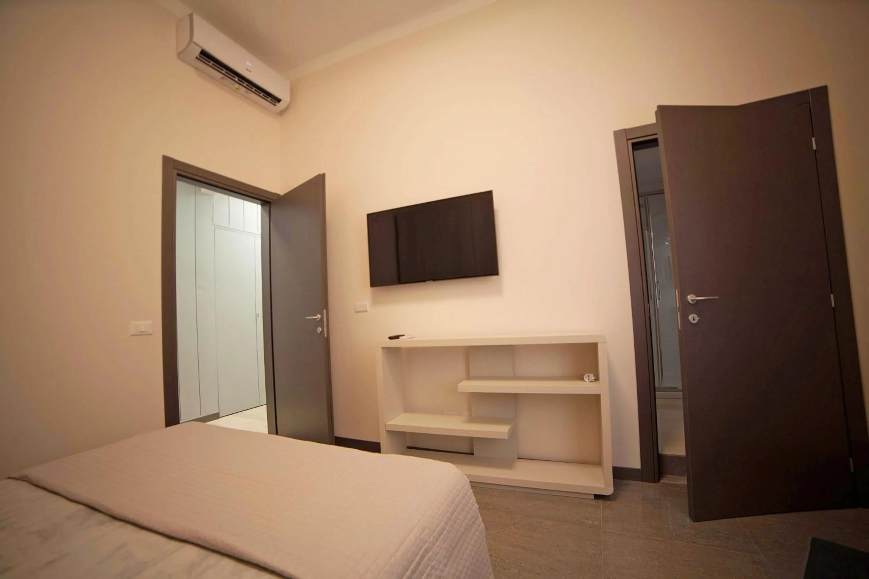 TV and multimedia, Bed in IMHOME - Cadorna House