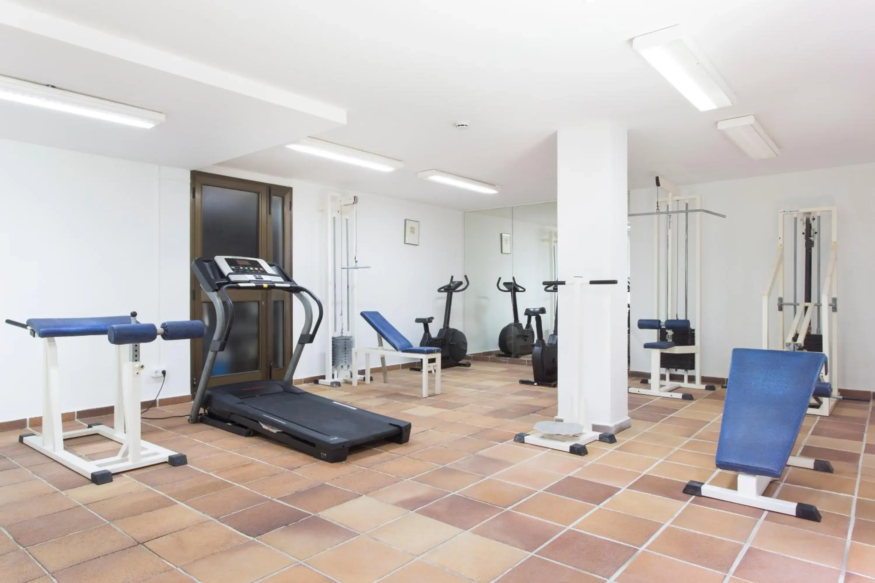 Fitness centre/facilities in Guya Wave Hotel Fitness centre/facilities in Guya Wave Hotel