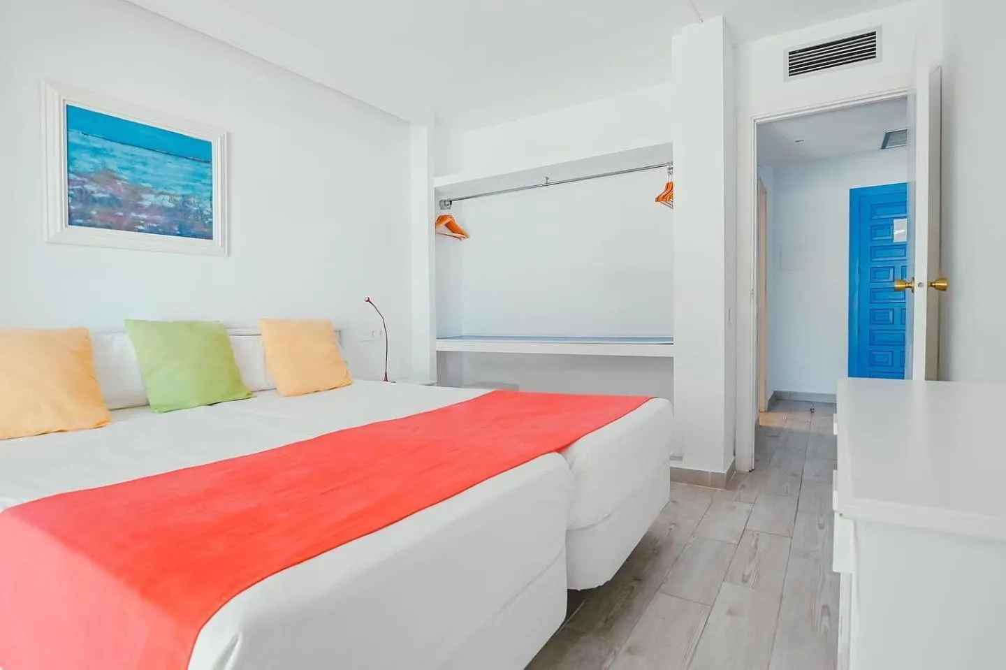 Bed in Guya Wave Hotel