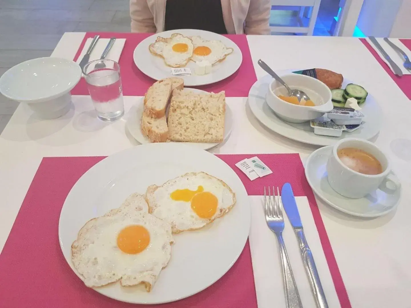 Food in Guya Wave Hotel Food in Guya Wave Hotel