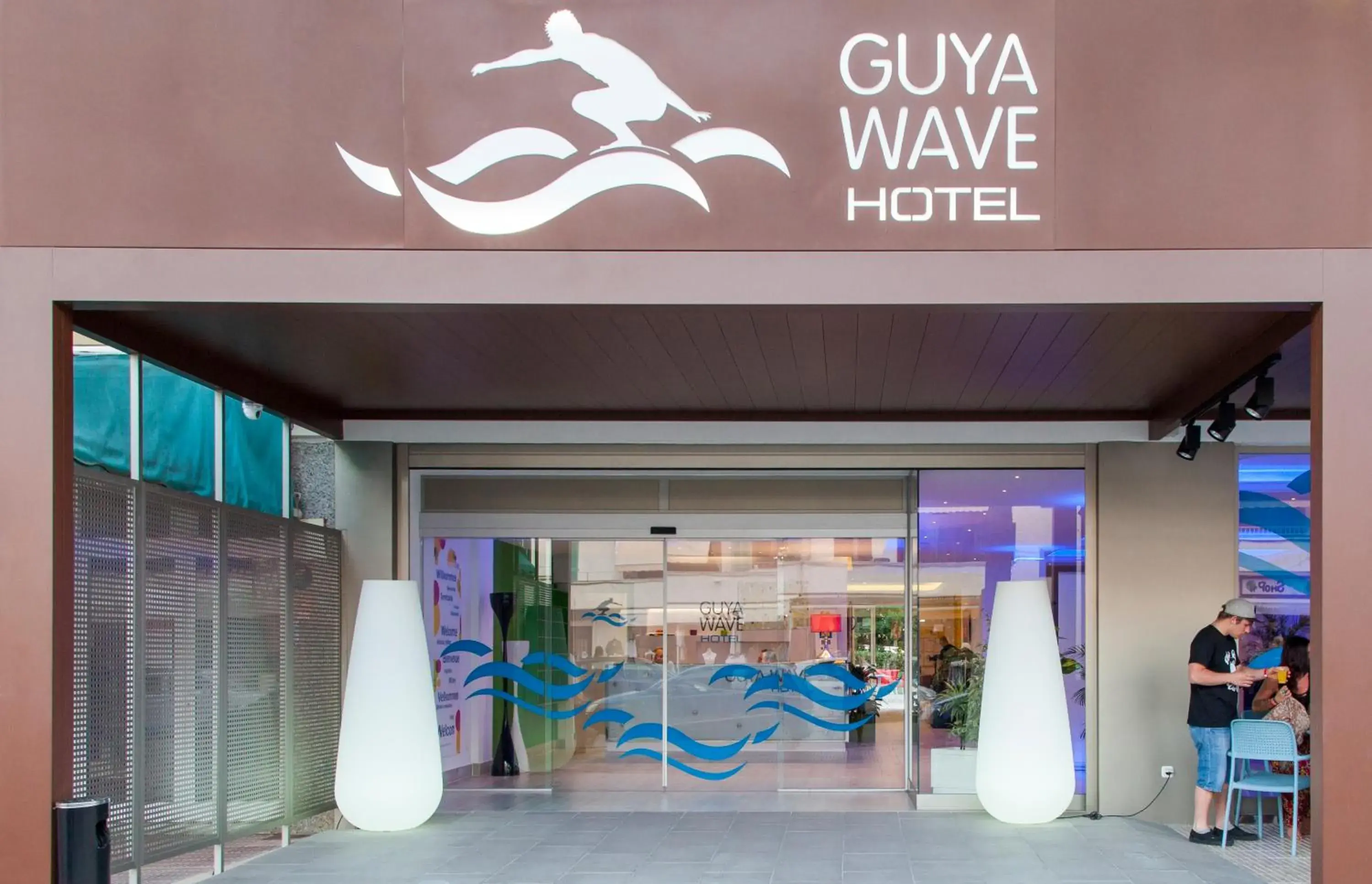 Facade/entrance in Guya Wave Hotel Facade/entrance in Guya Wave Hotel