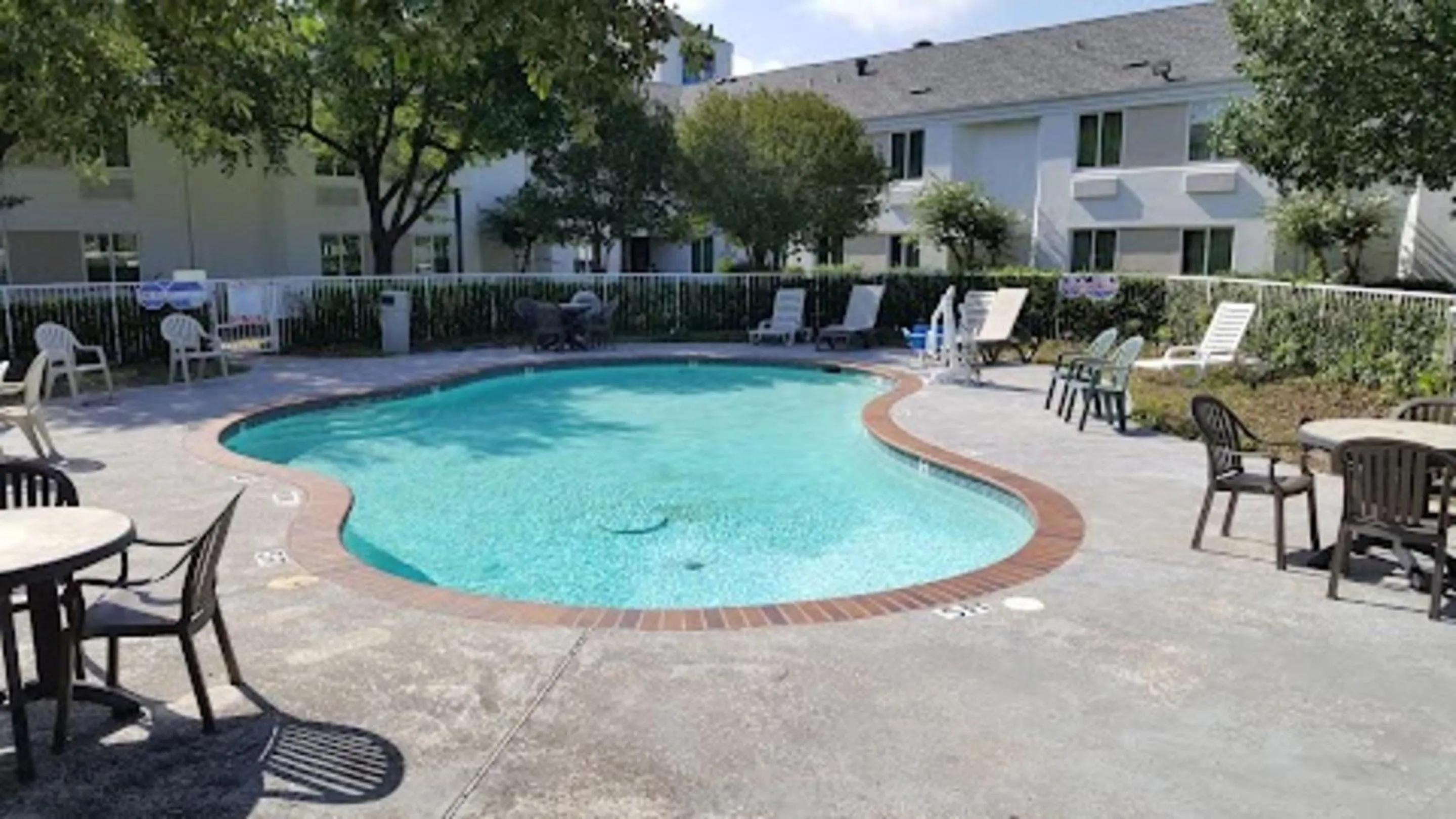 Swimming pool in Motel 6-Plano, TX - West - Frisco