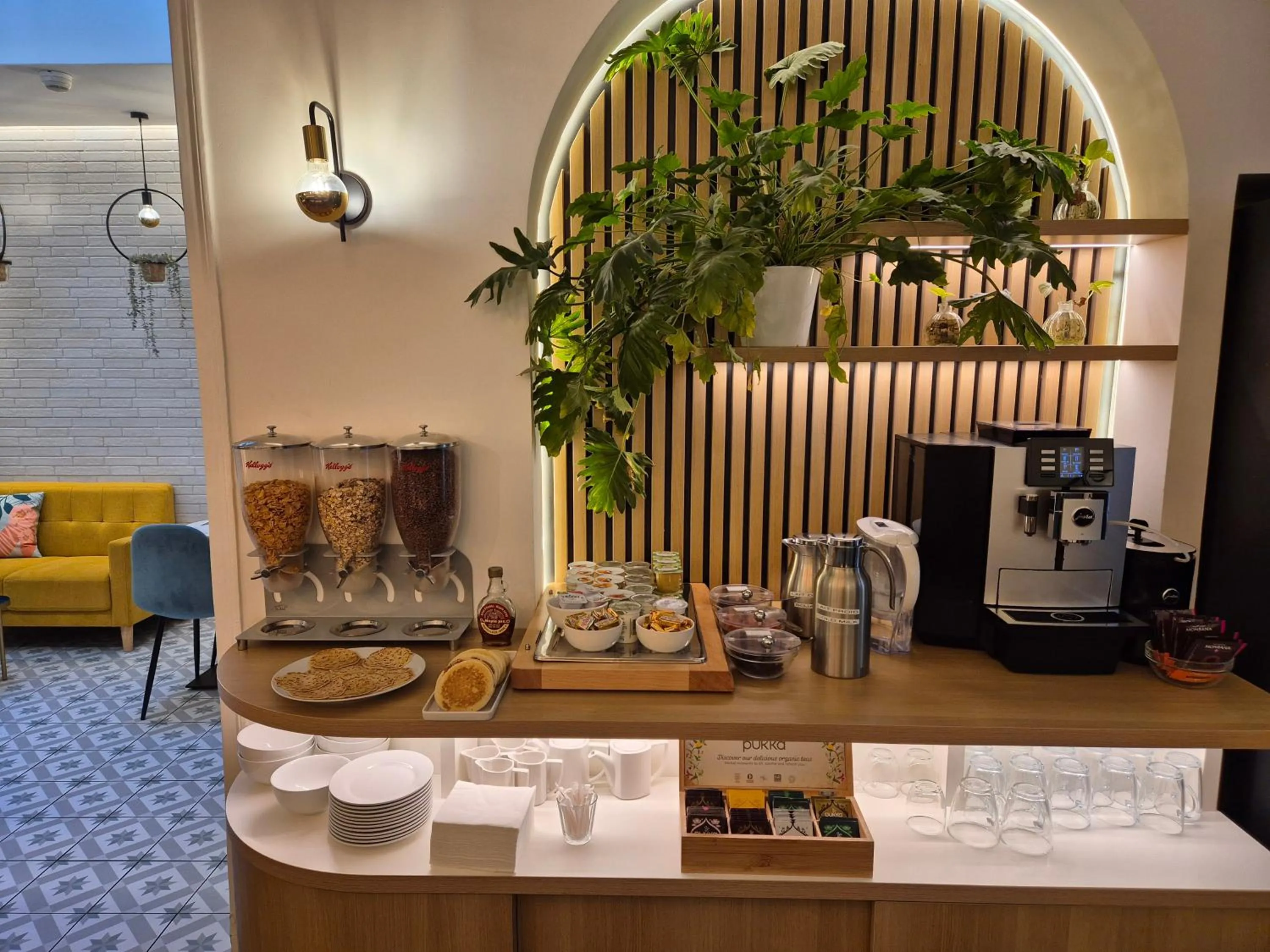 Breakfast in Hôtel Océanic - Grands Magasins