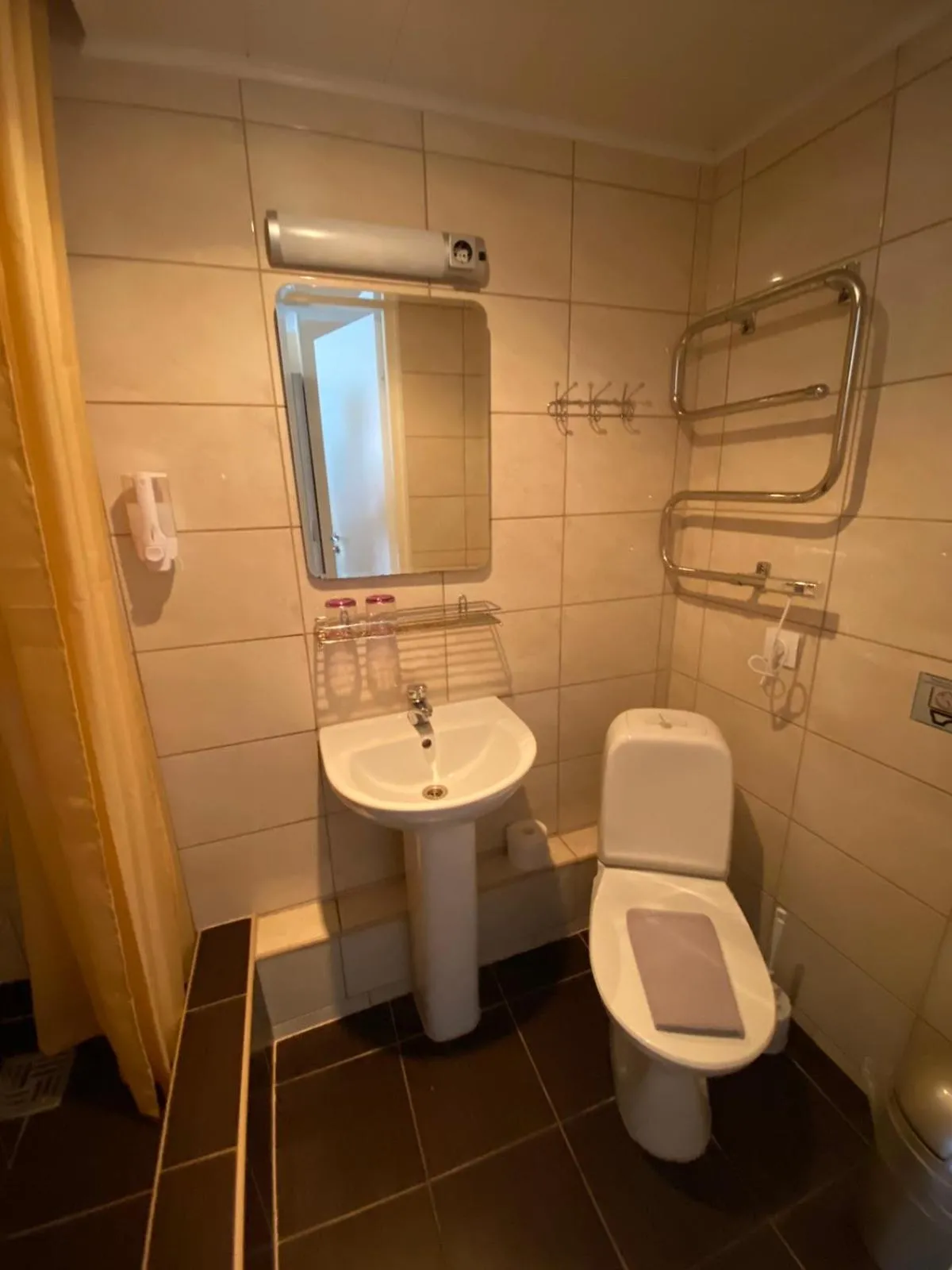 Shower in Laine guesthouse