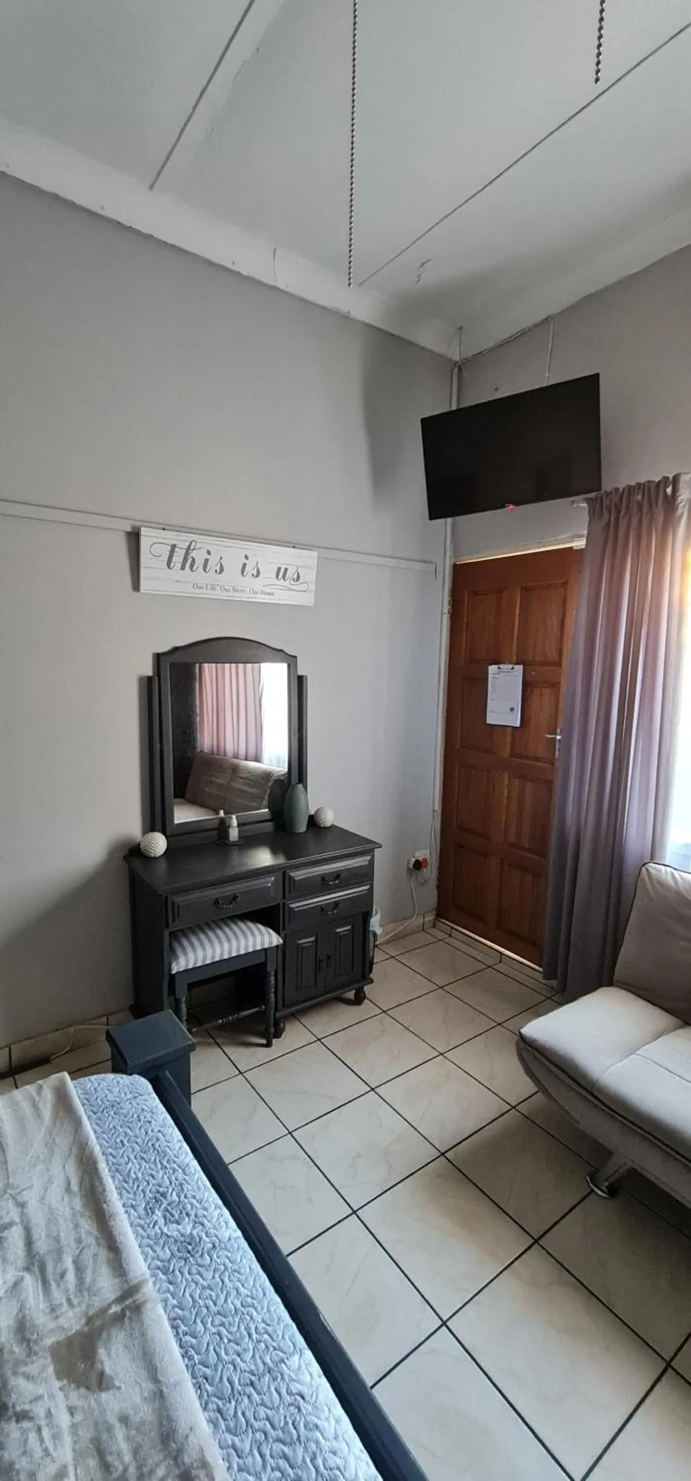 TV and multimedia in Sleepover @194