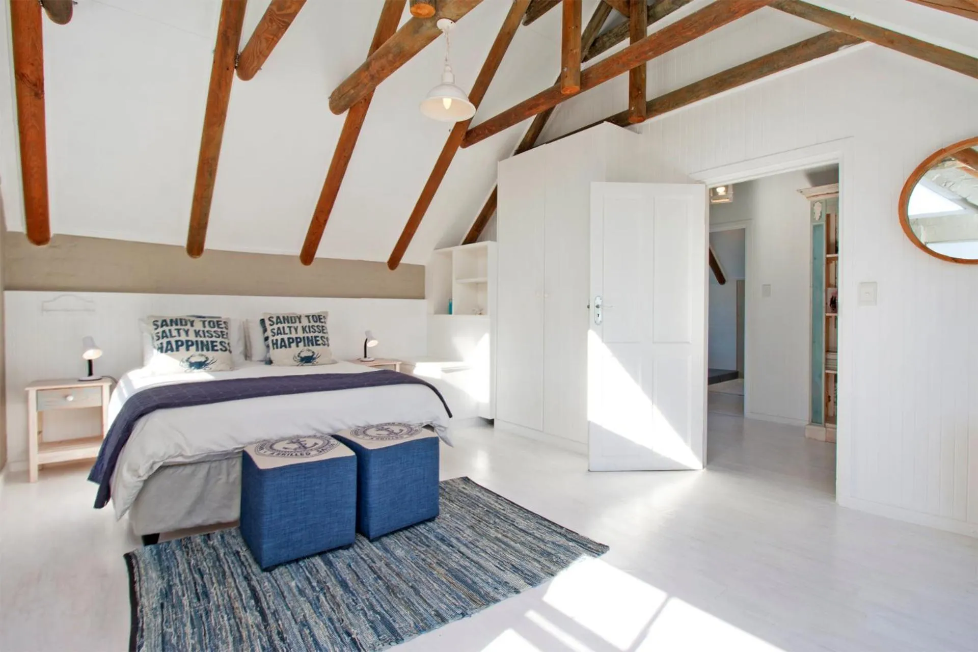 Bedroom, Bed in Fin Whale Beach House