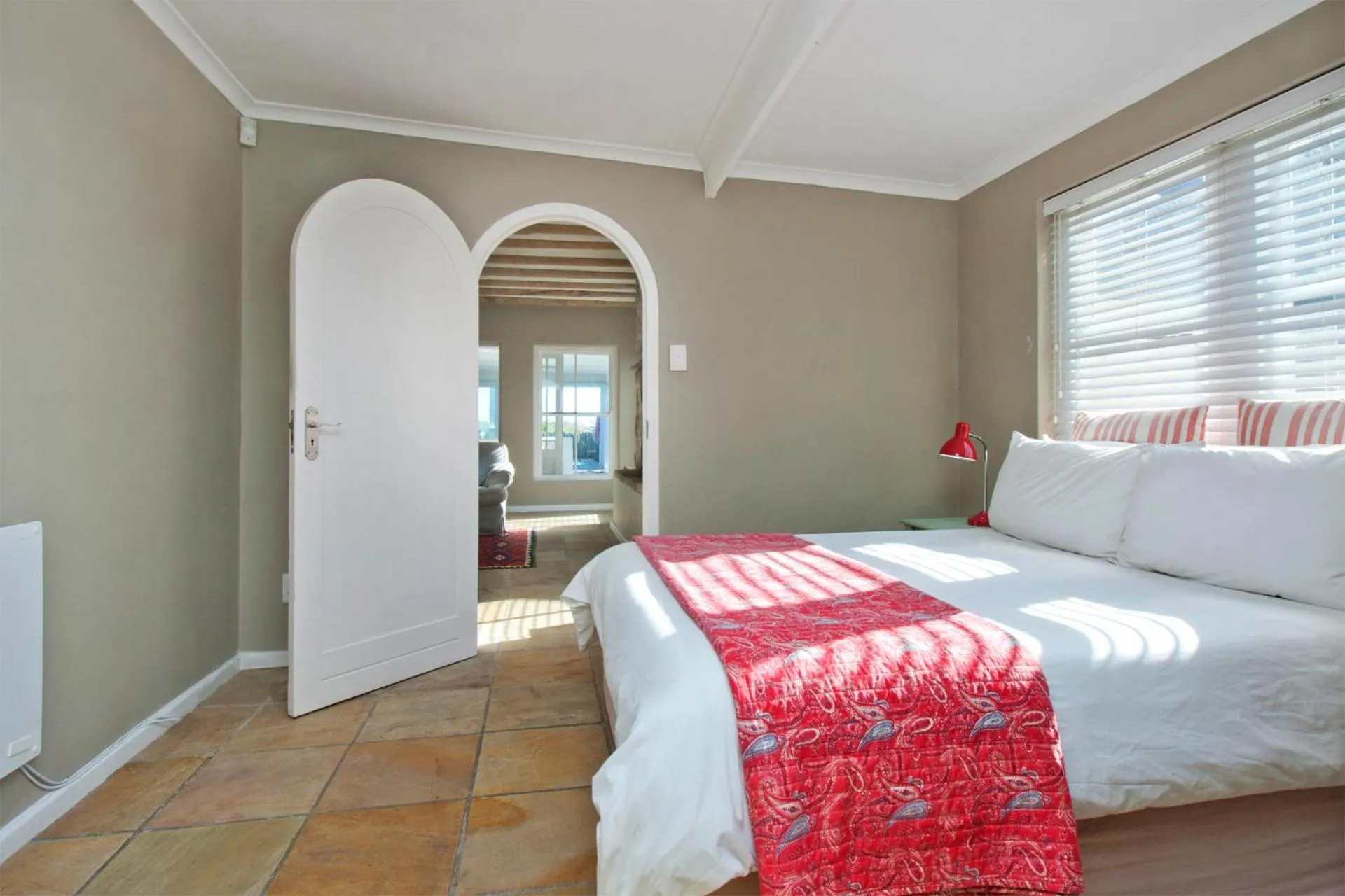 Bedroom, Bed in Fin Whale Beach House