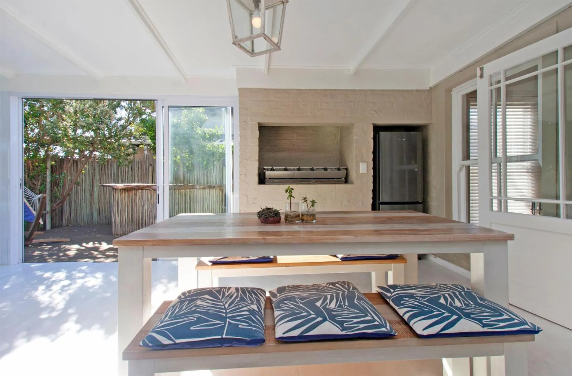 BBQ facilities in Fin Whale Beach House