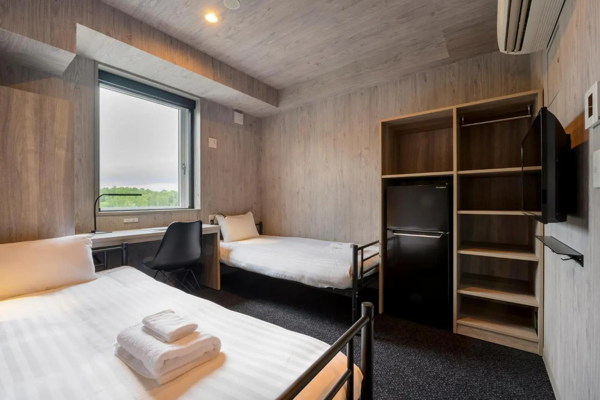 Twin Room - single occupancy in Midtown Niseko Twin Room - single occupancy in Midtown Niseko