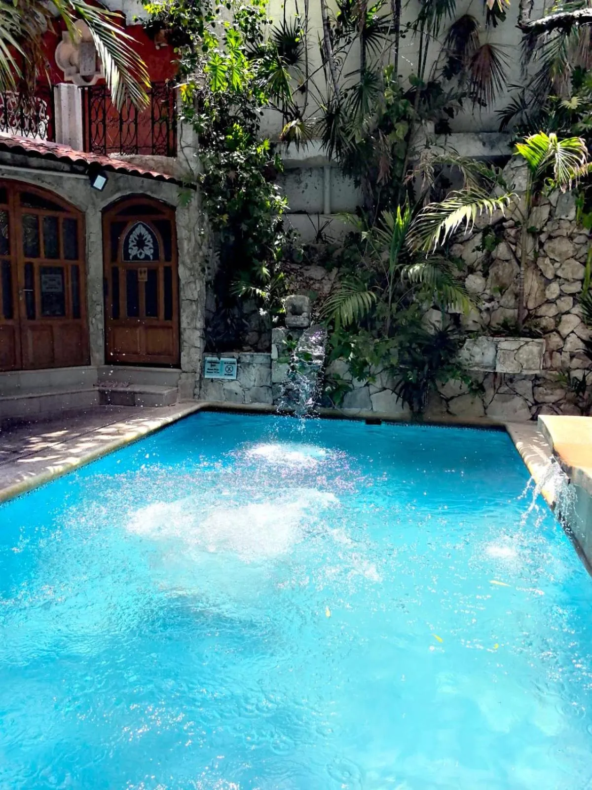 Swimming pool in Eco-hotel El Rey del Caribe