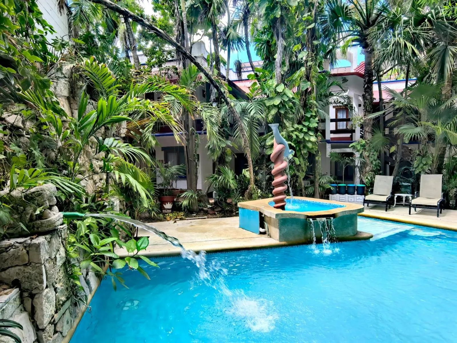 Swimming pool in Eco-hotel El Rey del Caribe