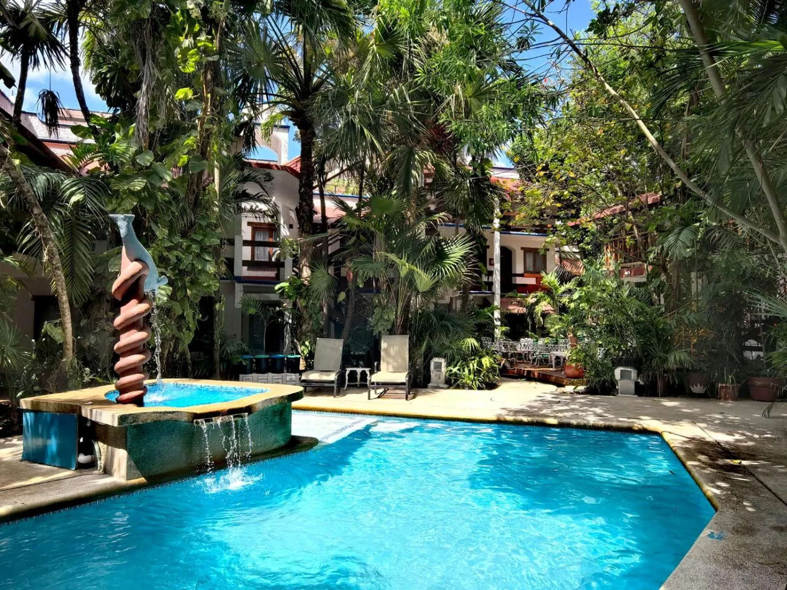 Swimming pool in Eco-hotel El Rey del Caribe