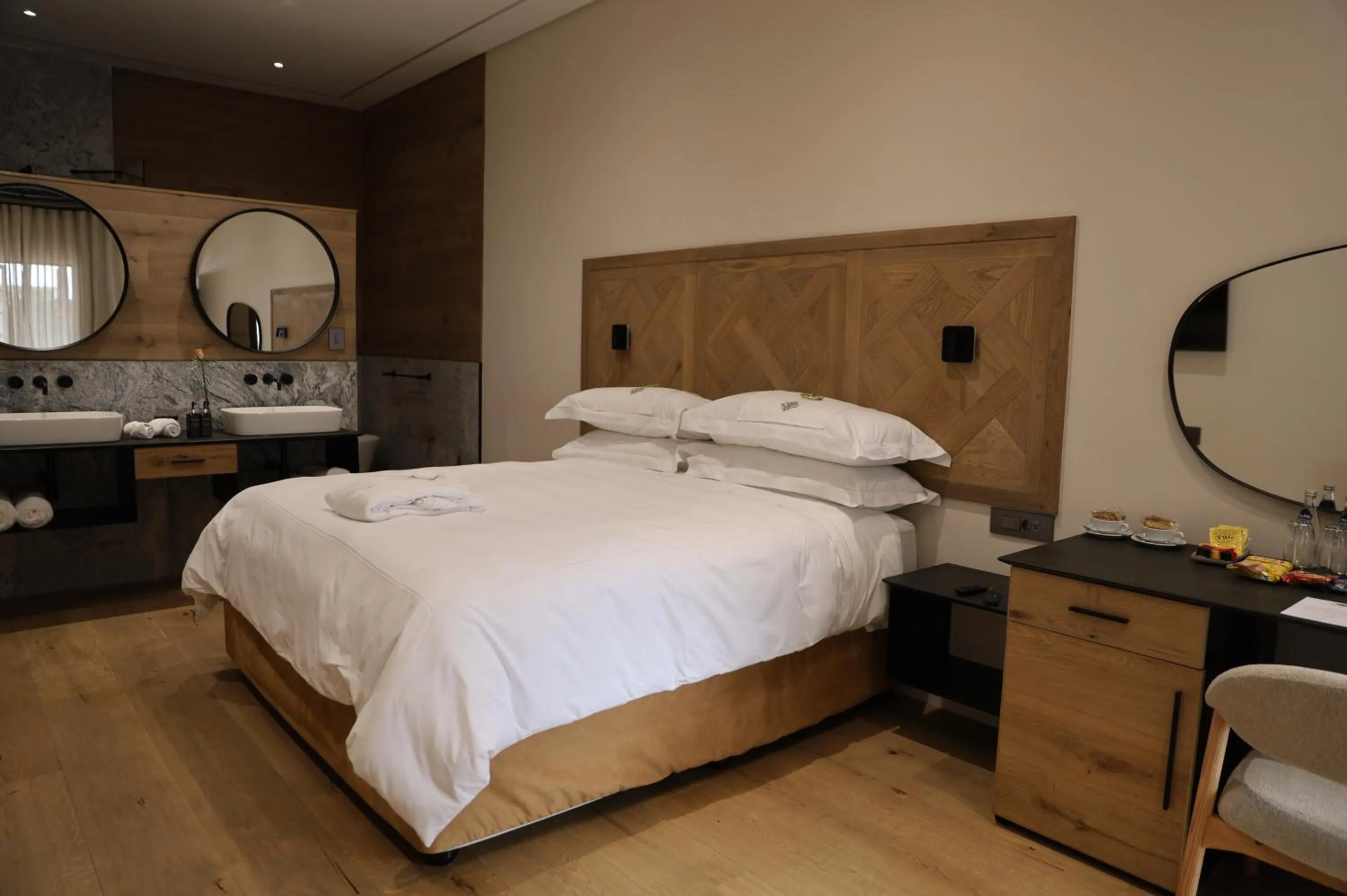 Bed in The Giglio Boutique Hotel at Zevenster