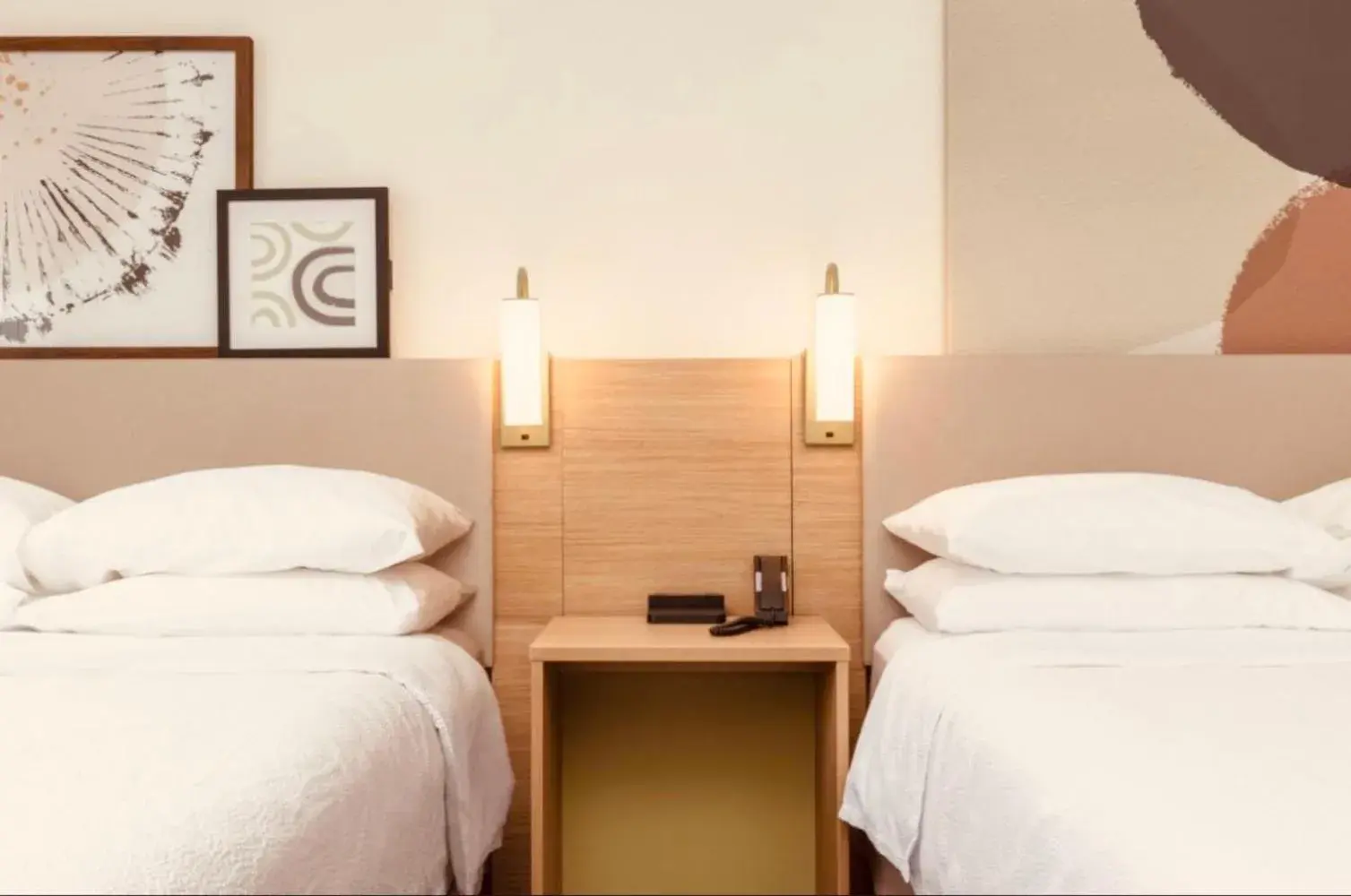 Bed in Wingate by Wyndham Anchorage Downtown - Ship Creek Bed in Wingate by Wyndham Anchorage Downtown - Ship Creek