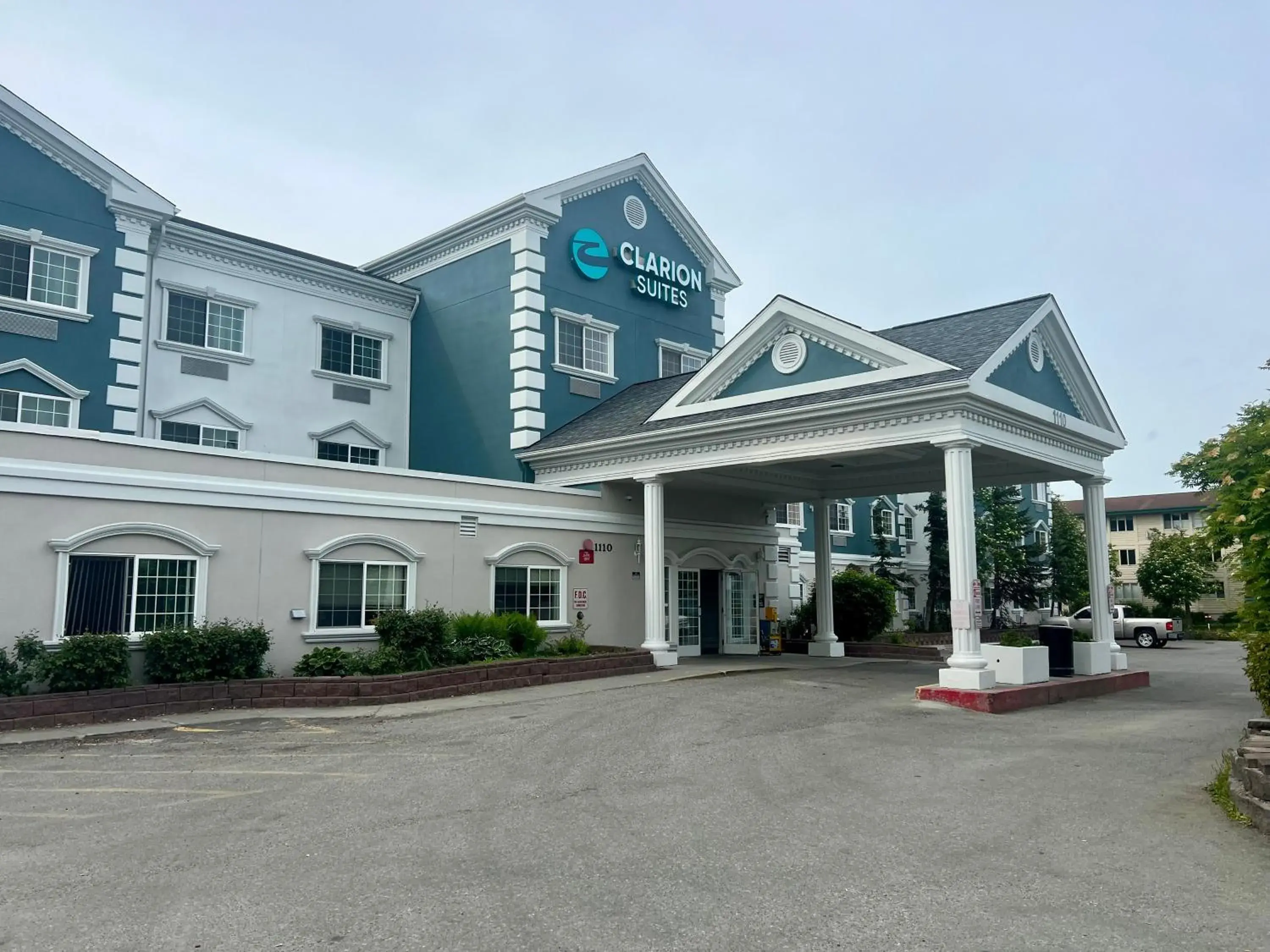 Property building in Clarion Suites Anchorage Downtown Property building in Clarion Suites Anchorage Downtown