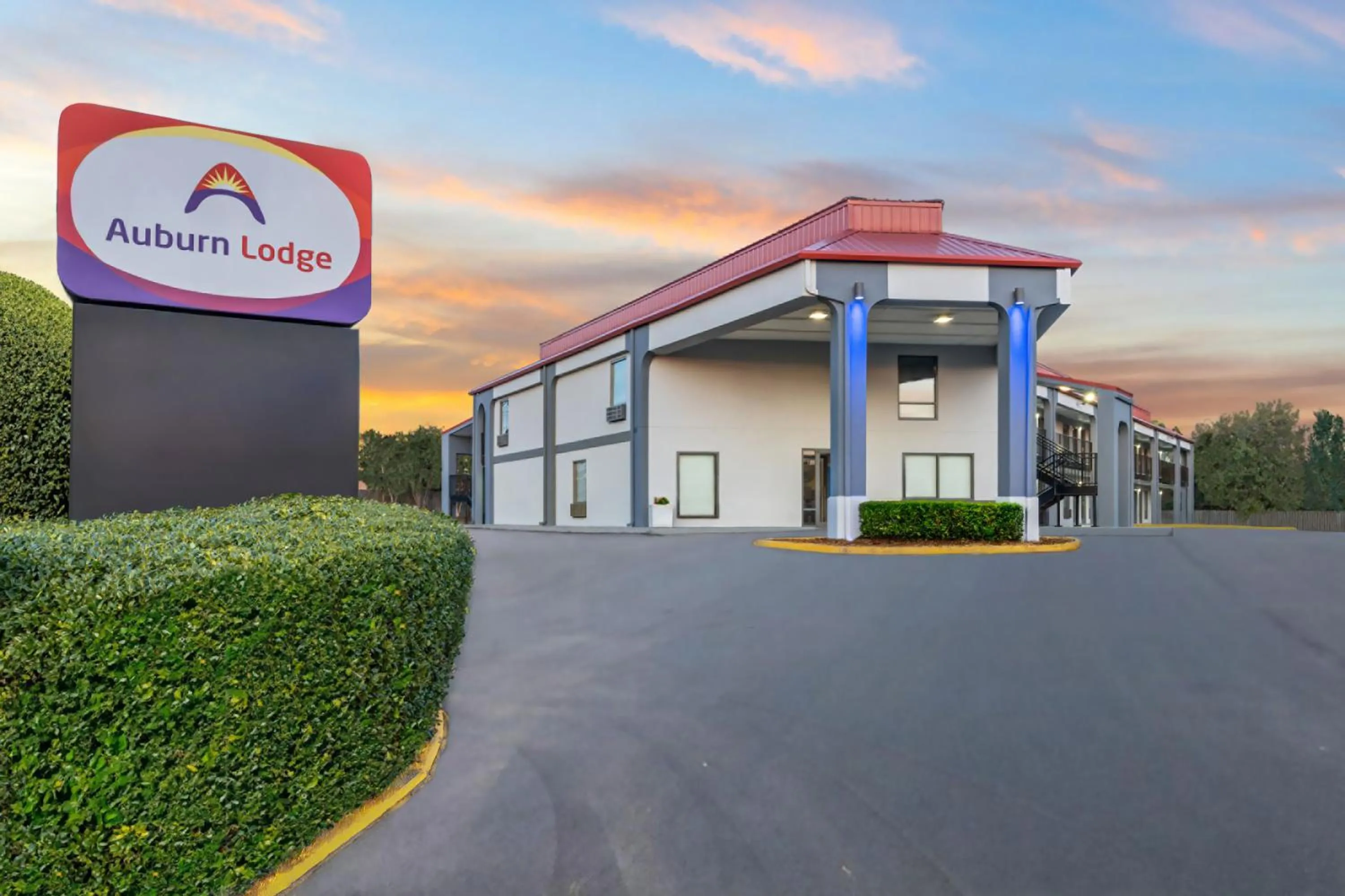 Property building in Auburn Lodge near University