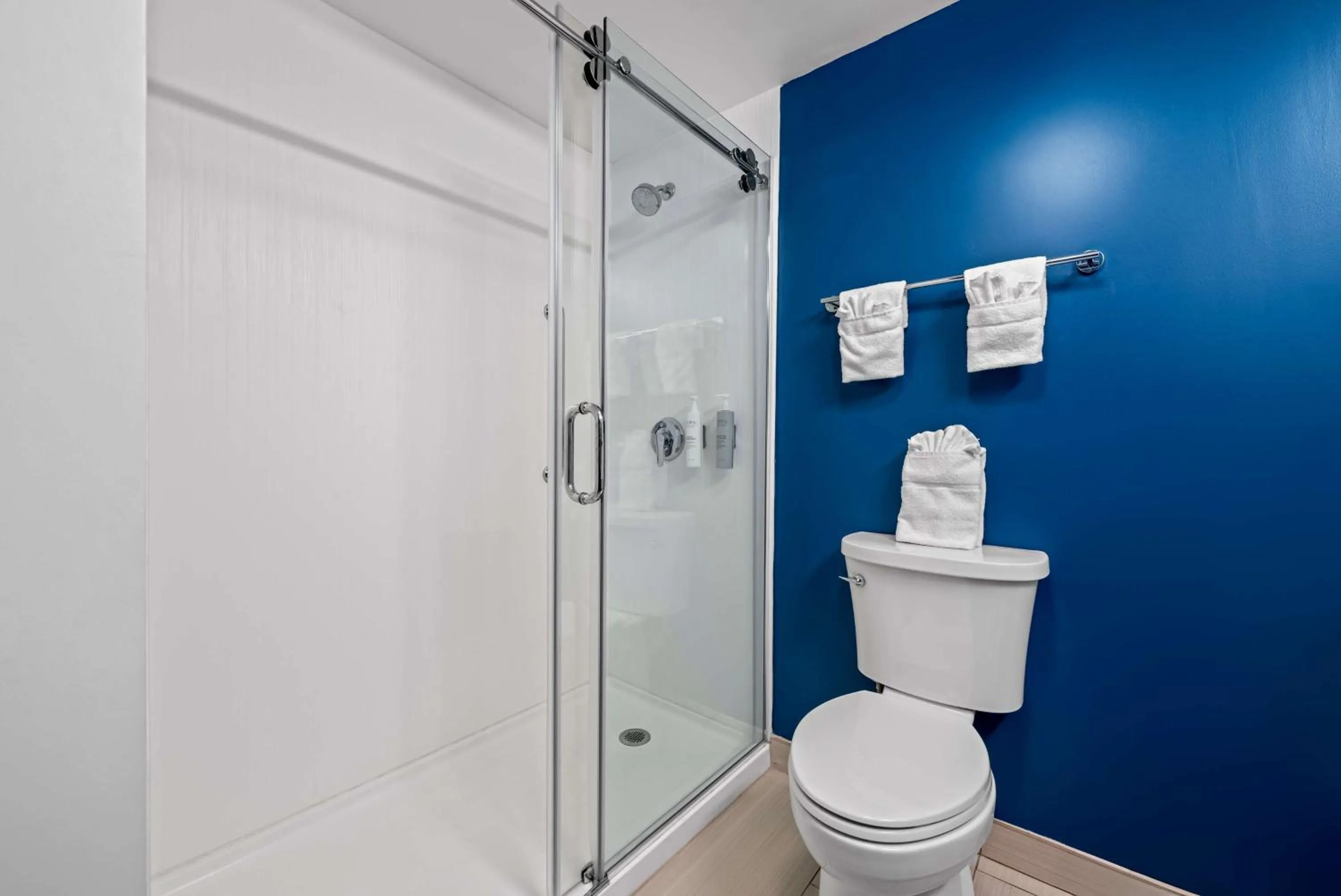 Bathroom in Spark by Hilton Tuscaloosa University