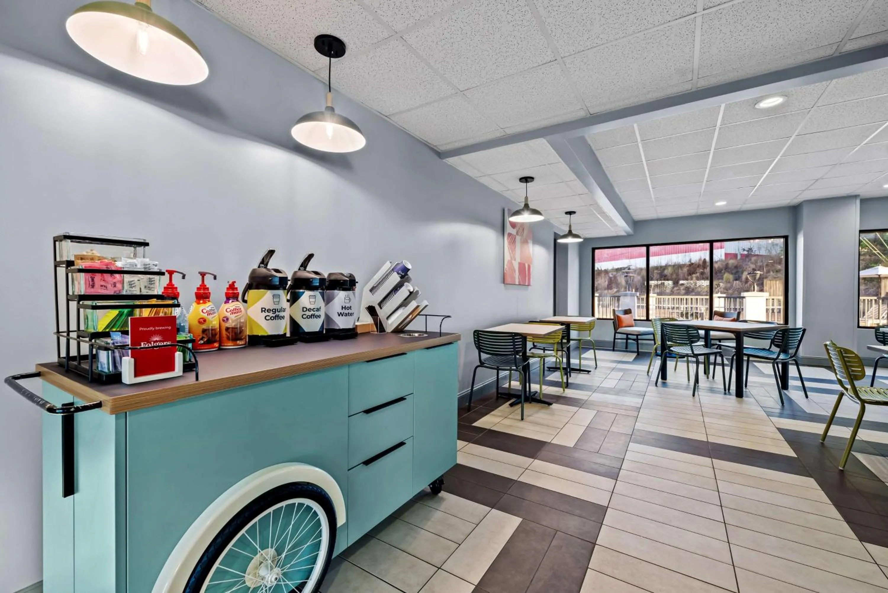 Dining area in Quality Inn