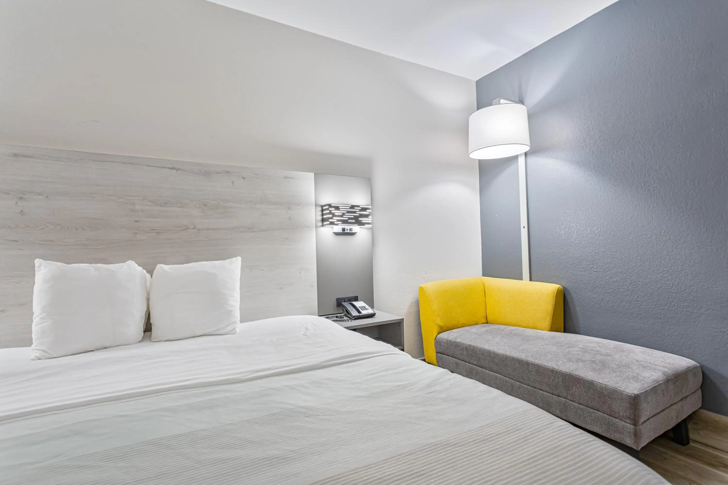 Bed in Quality Inn Prattville I-65