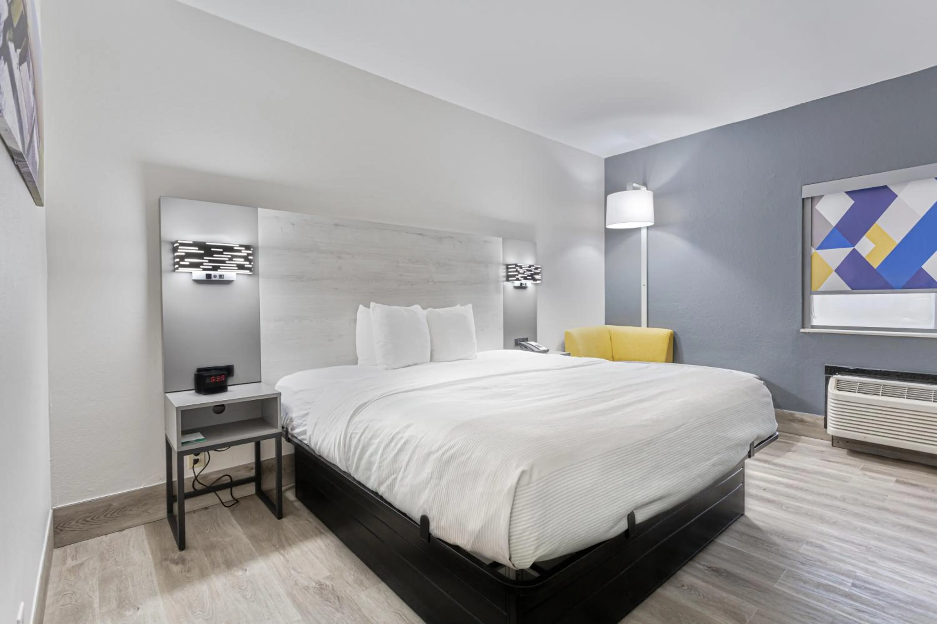 Bed in Quality Inn Prattville I-65