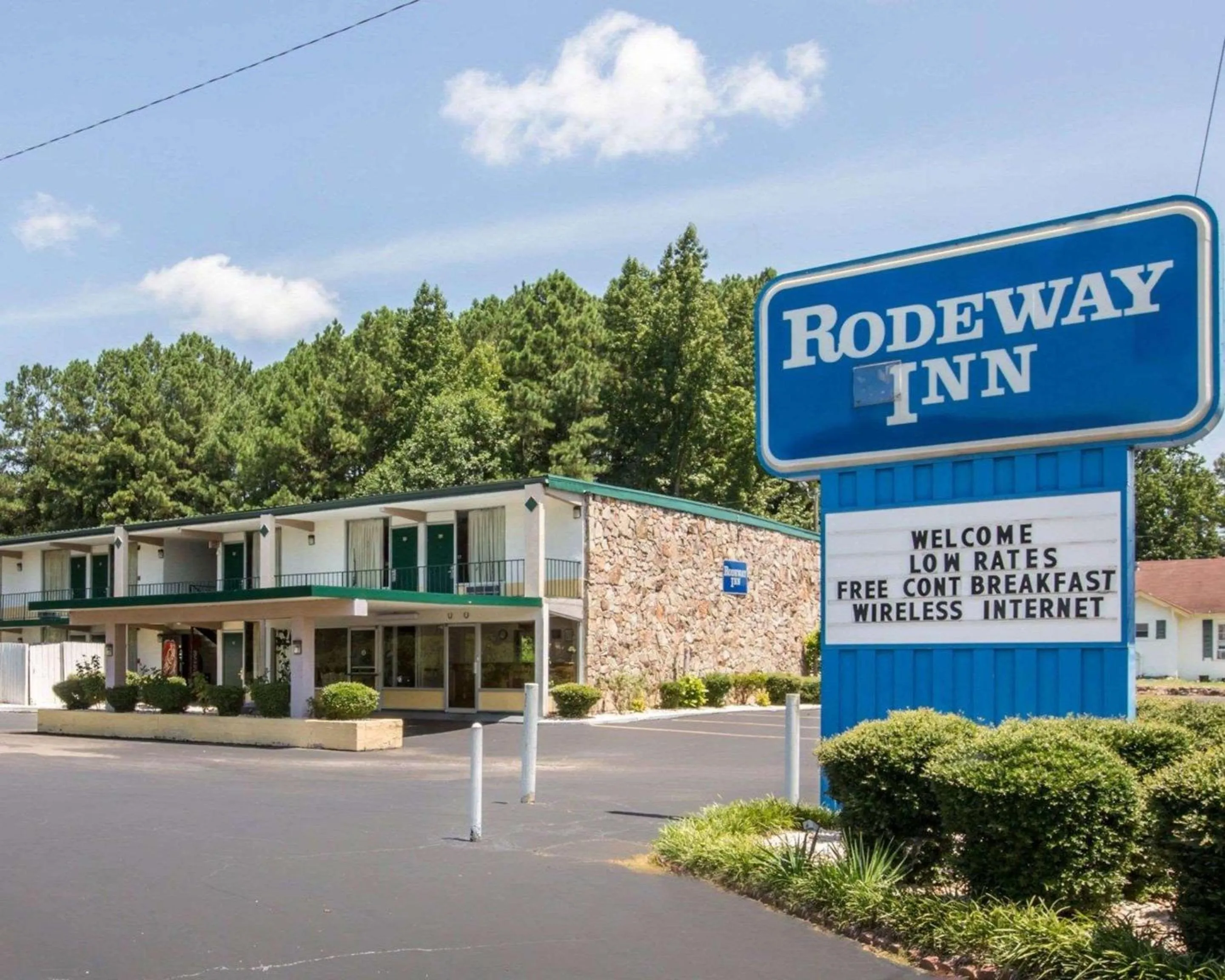 Property building in Rodeway Inn