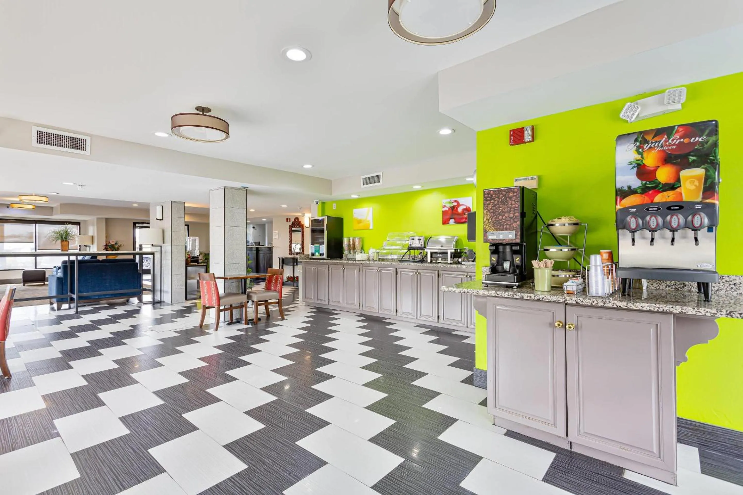 Breakfast in Quality Inn Edmund Pettus Bridge area