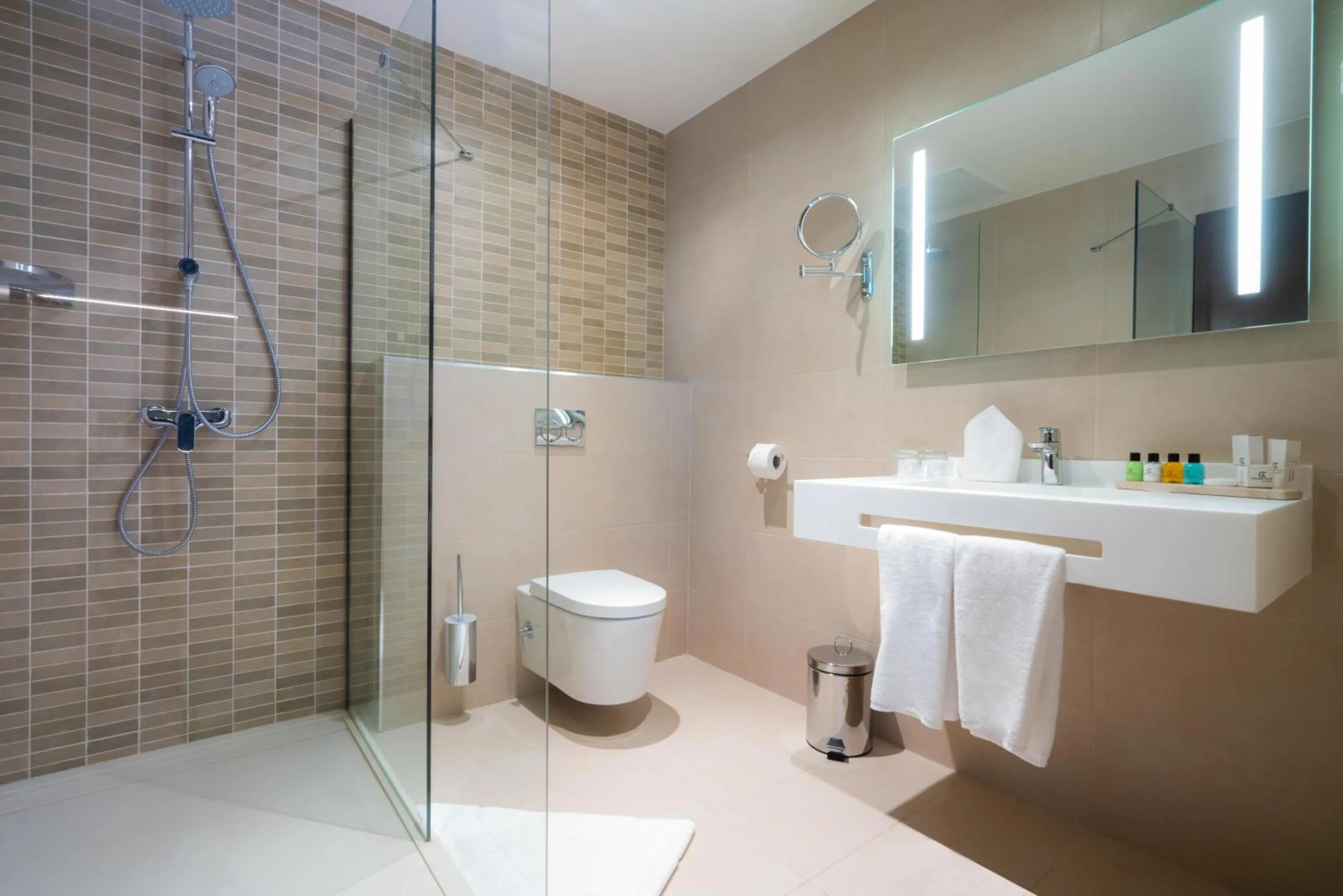 Shower in Golden Tulip Royaume