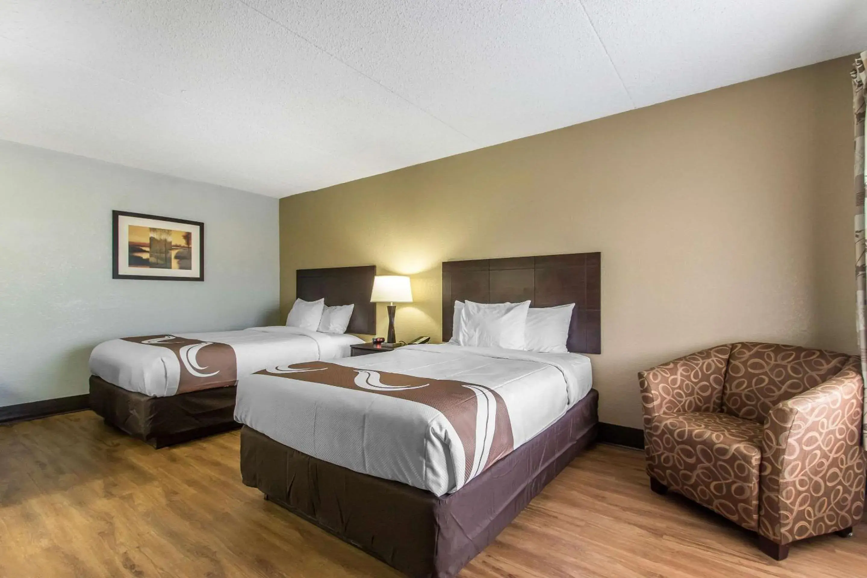 Photo of the whole room, Bed in Quality Inn Downtown Historic District Photo of the whole room, Bed in Quality Inn Downtown Historic District