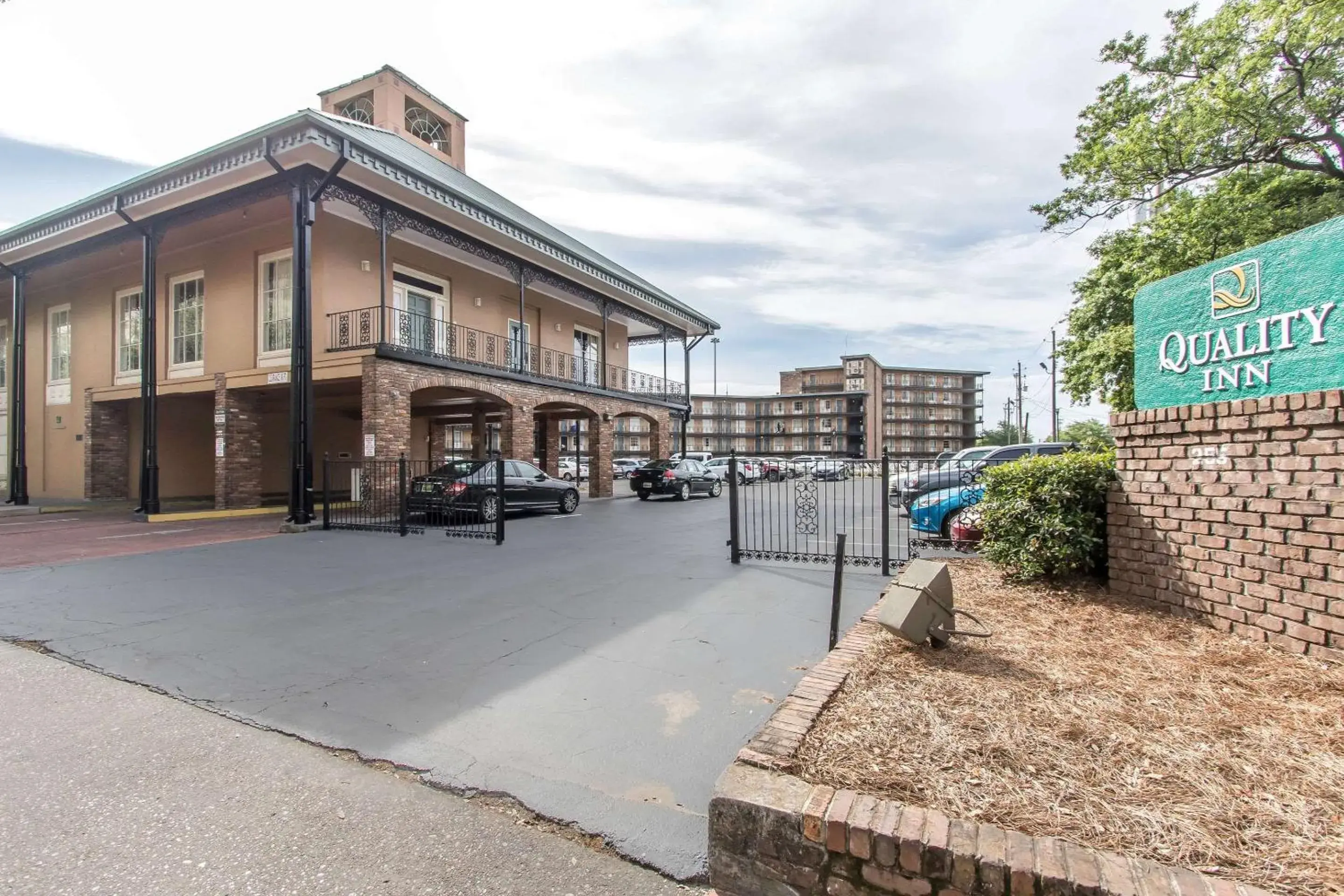 Property building in Quality Inn Downtown Historic District Property building in Quality Inn Downtown Historic District