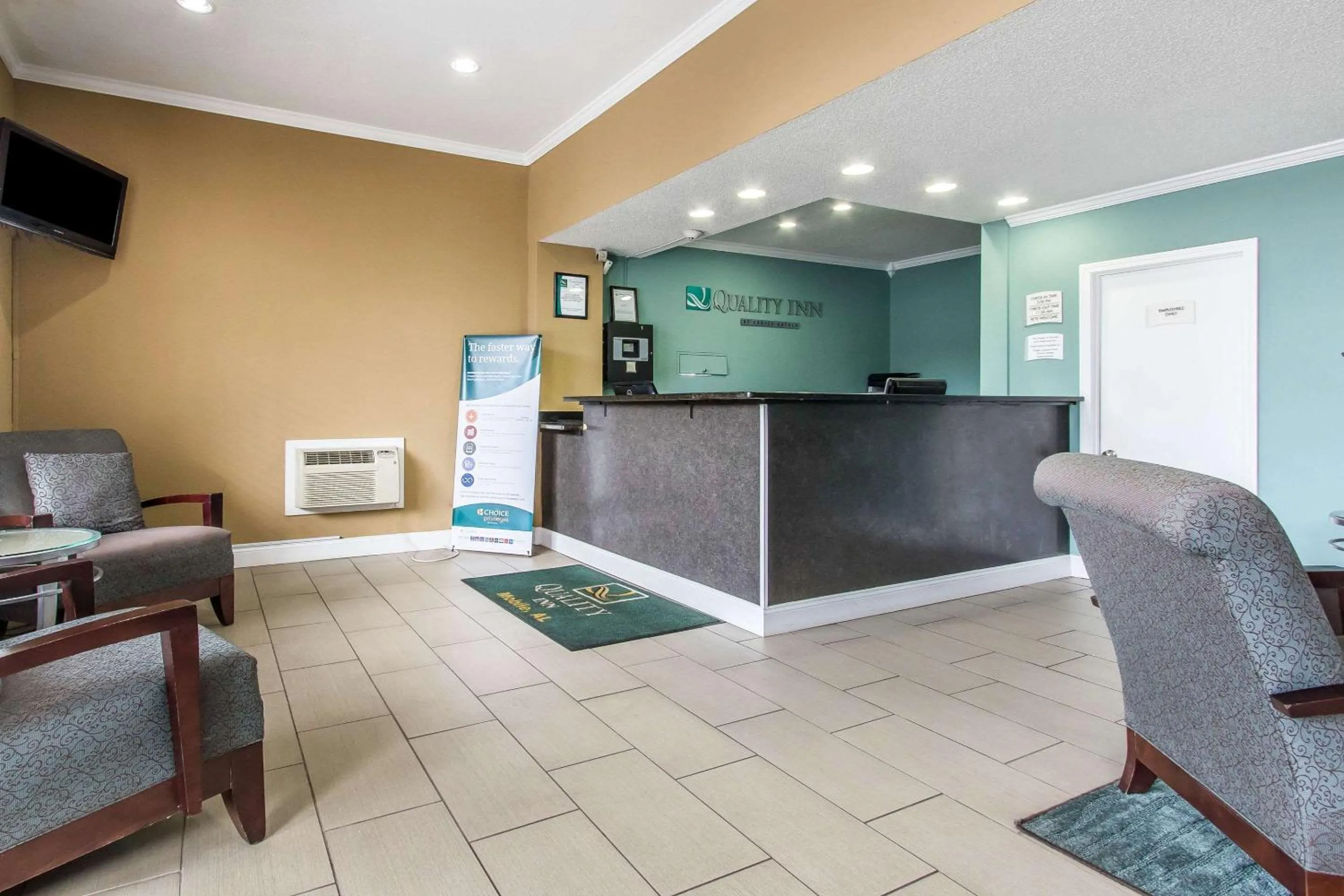 Lobby or reception in Quality Inn Downtown Historic District