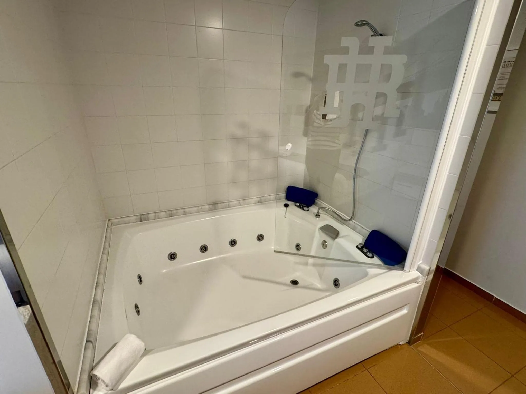 Hot Tub in Hotel Reigosa