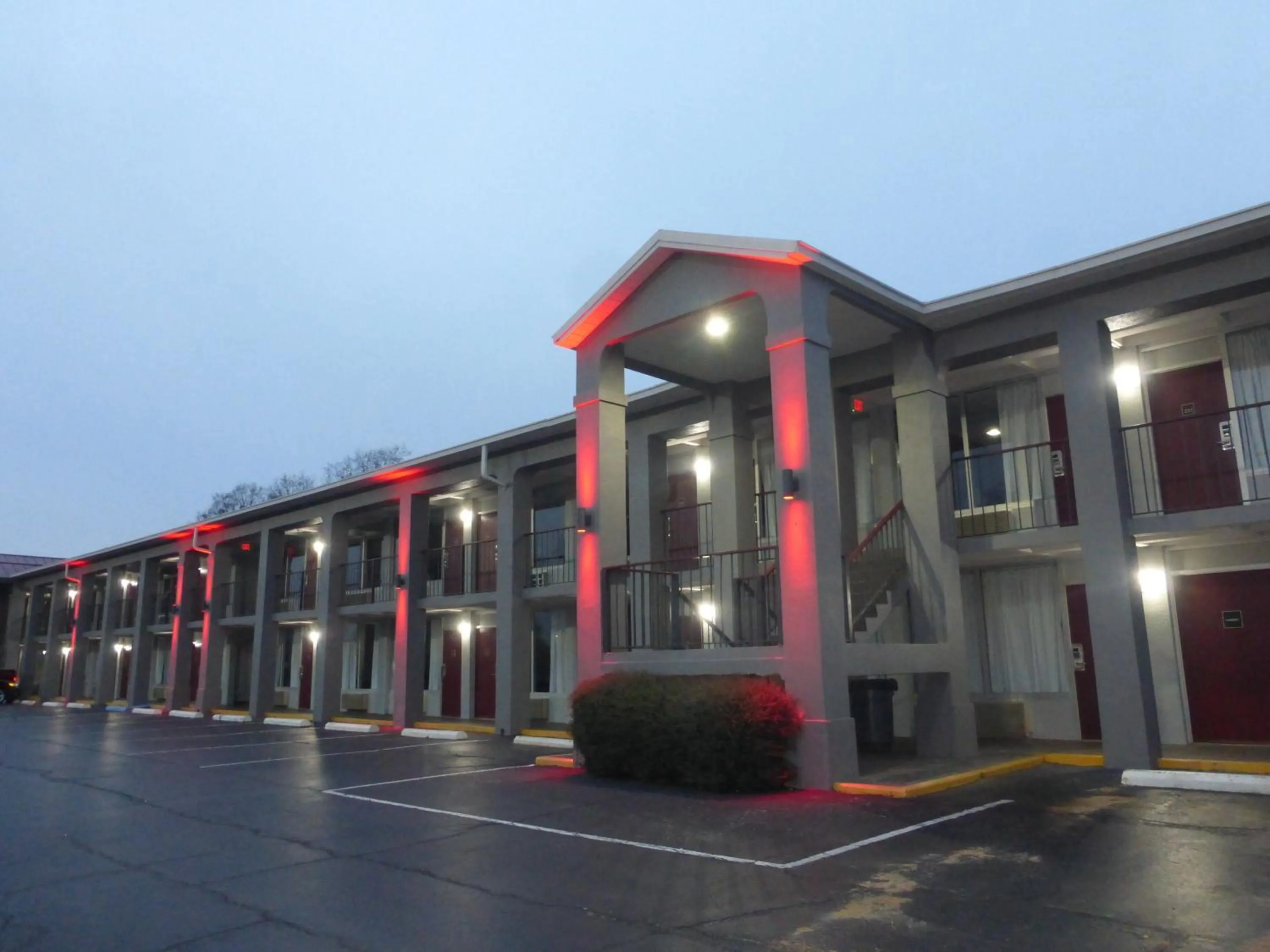 Property Building in Red Roof Inn Evergreen