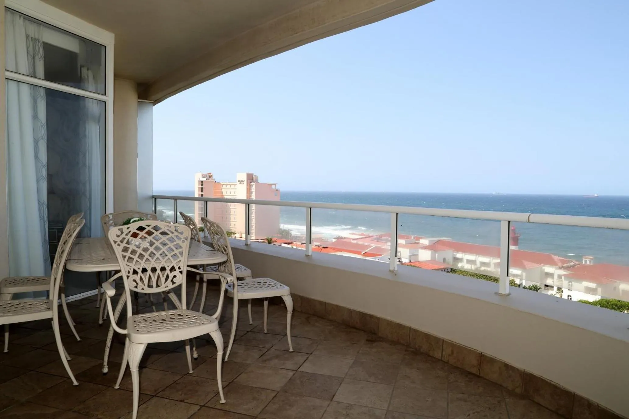 603 Oyster Schelles - by Stay in Umhlanga