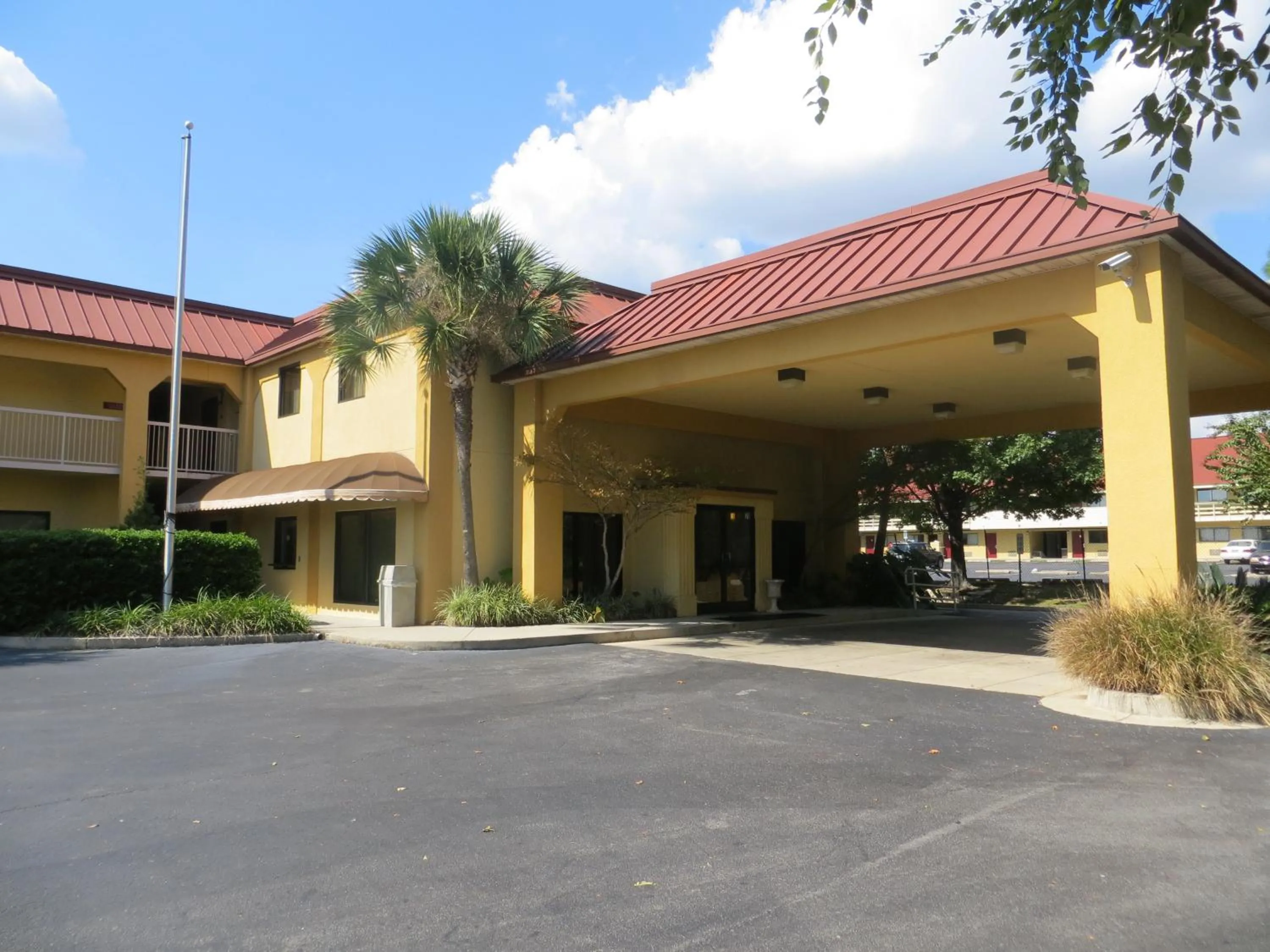 Property building in Fairview Inn & Suites Mobile