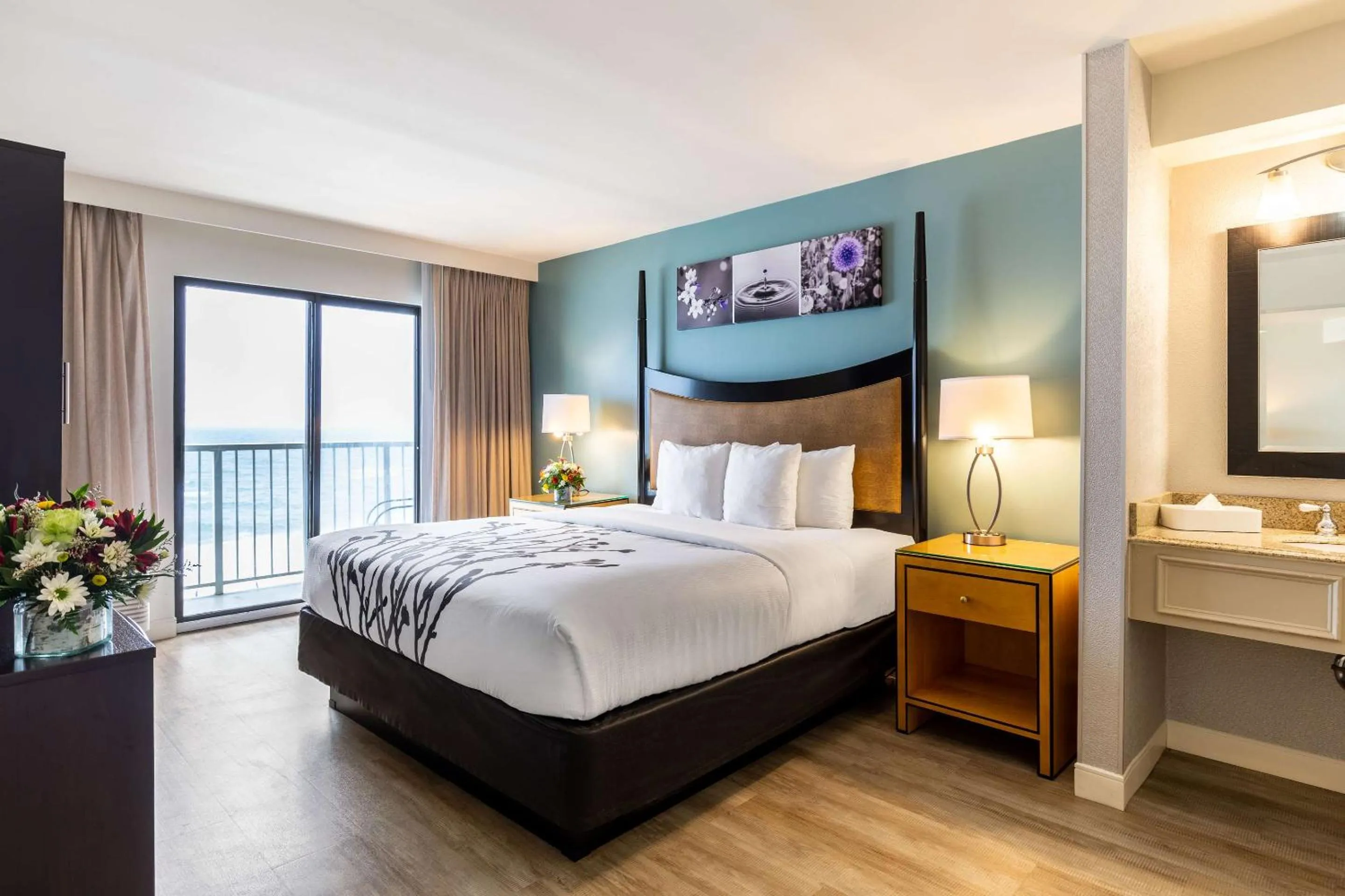 Bedroom, Bed in Sleep Inn Orange Beach