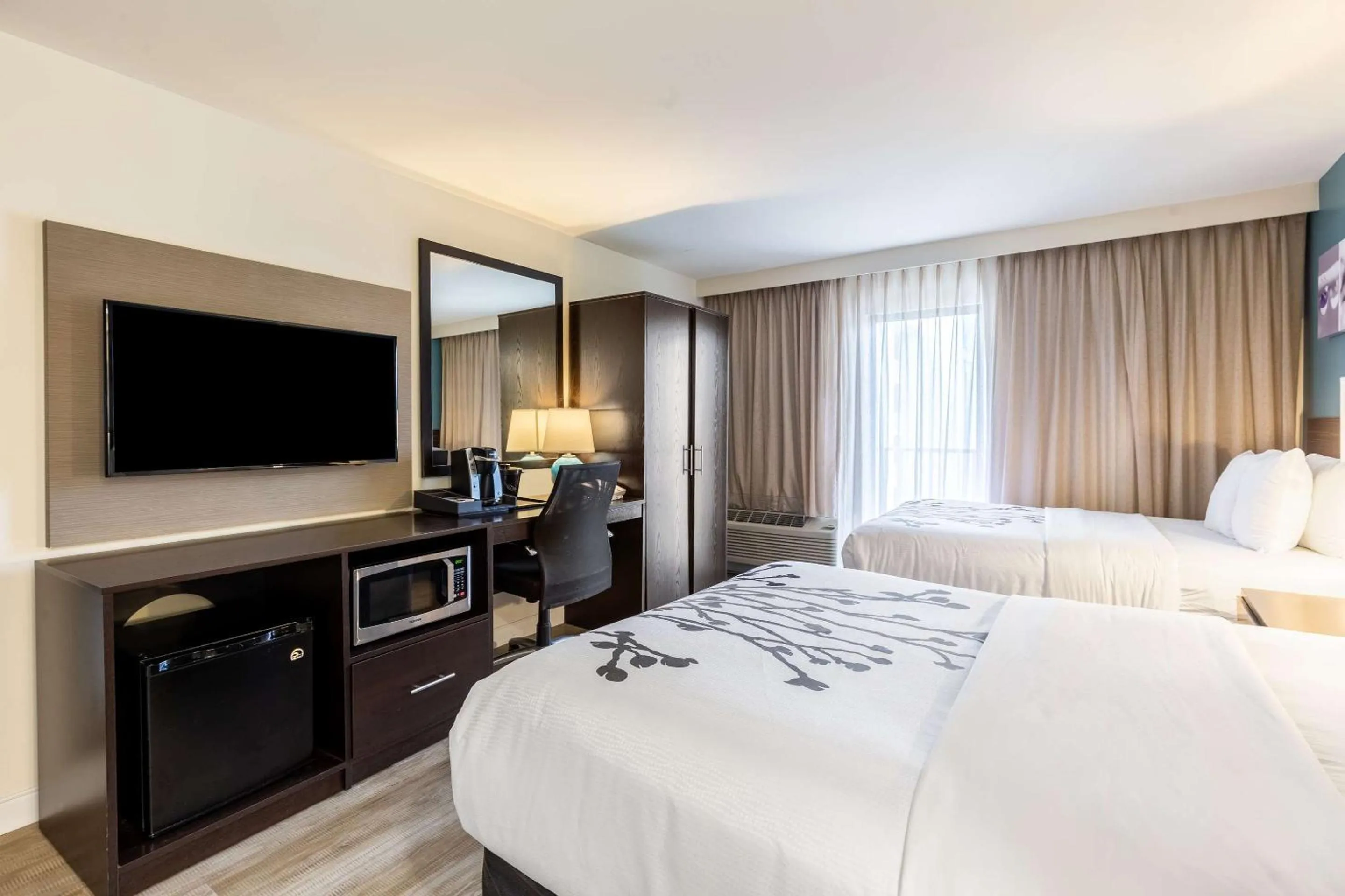 Bedroom, Bed in Sleep Inn Orange Beach