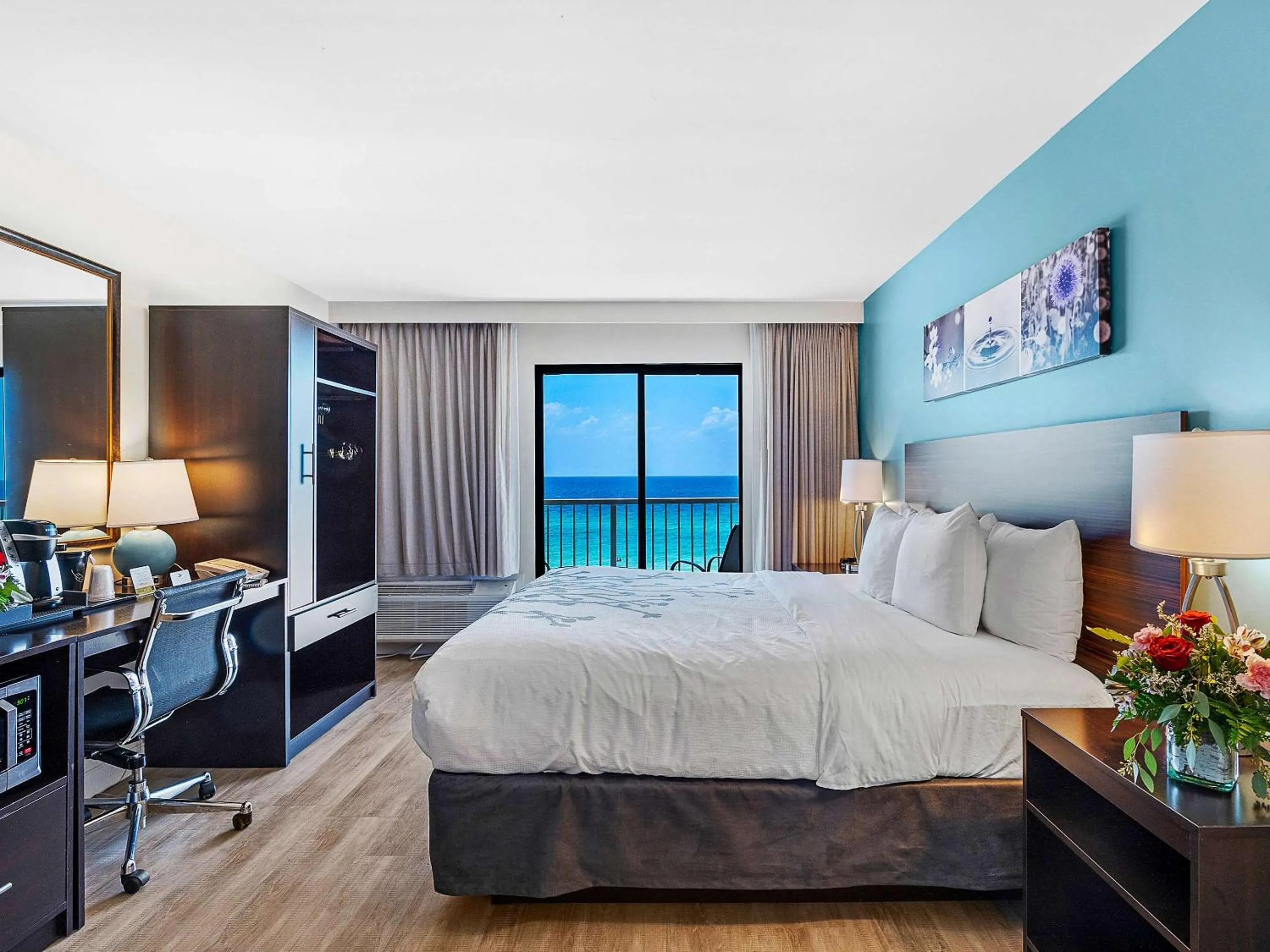 Bedroom, Bed in Sleep Inn Orange Beach