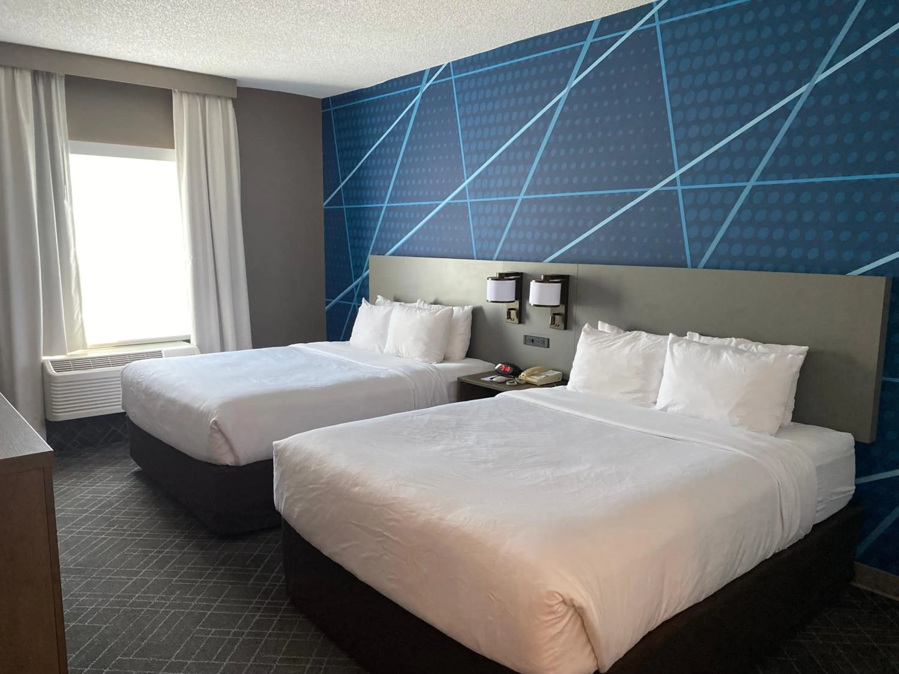 Bed in Comfort Inn Greenville I-65