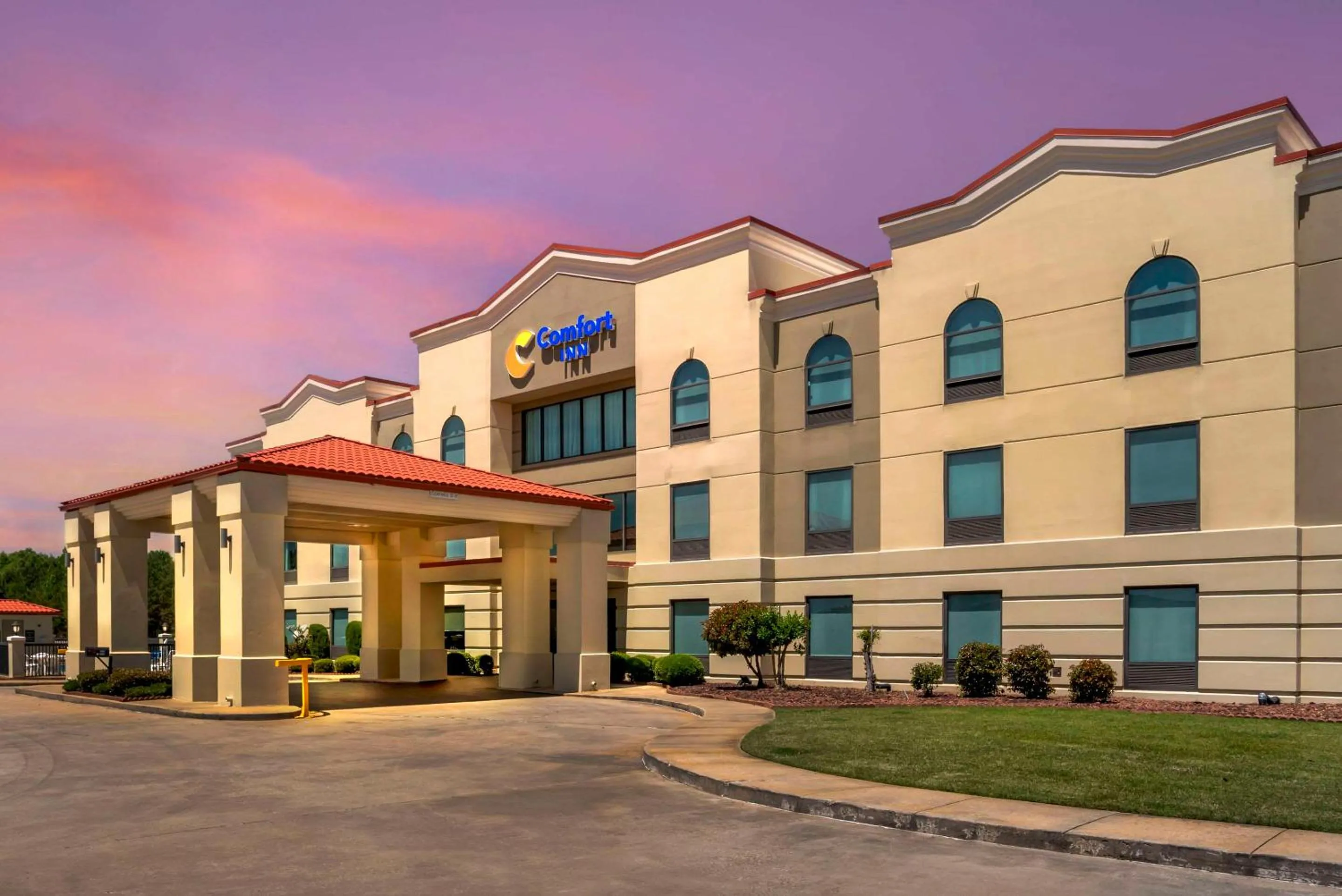 Property building in Comfort Inn Greenville I-65
