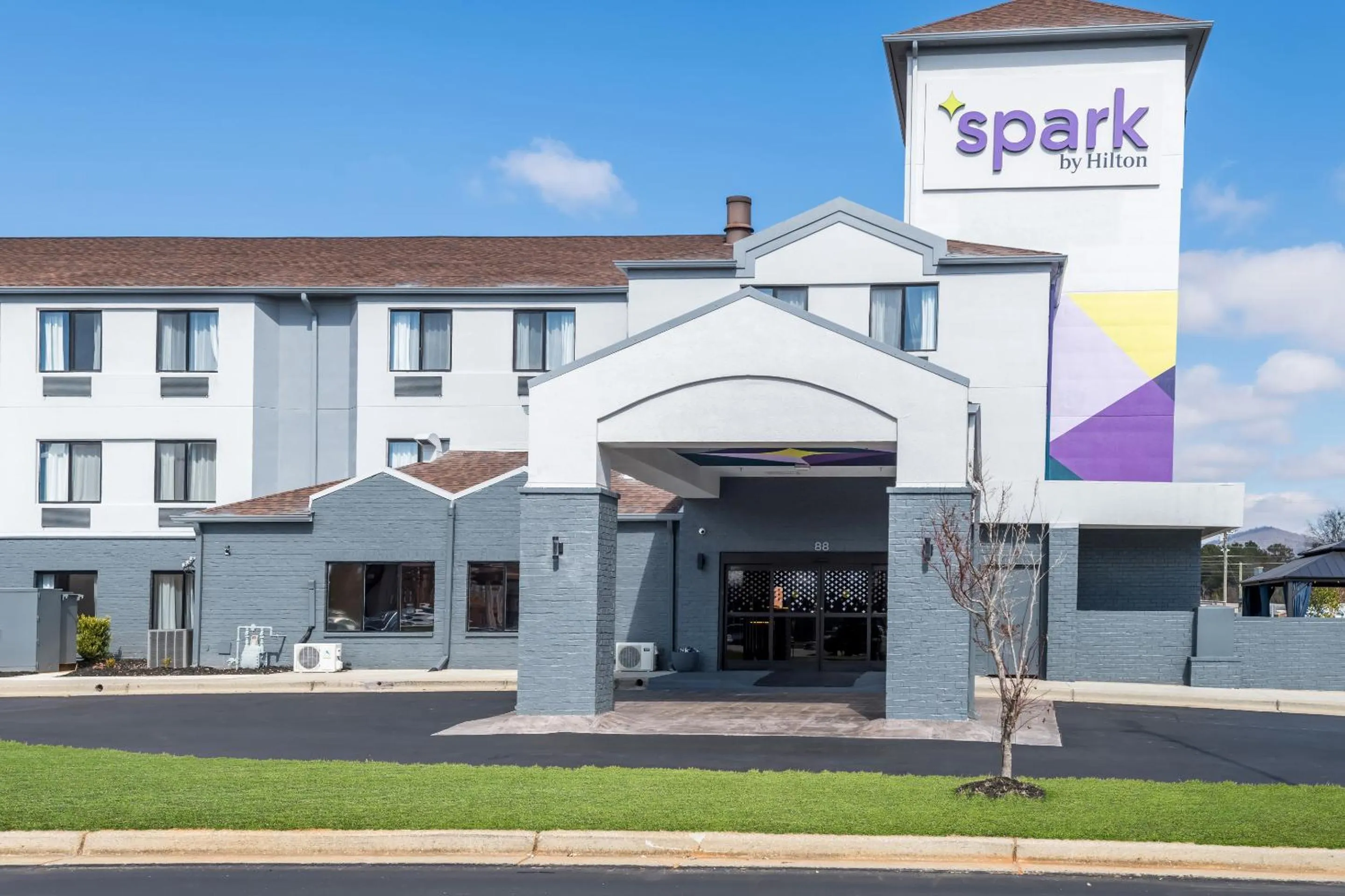 Property building in Spark by Hilton Oxford