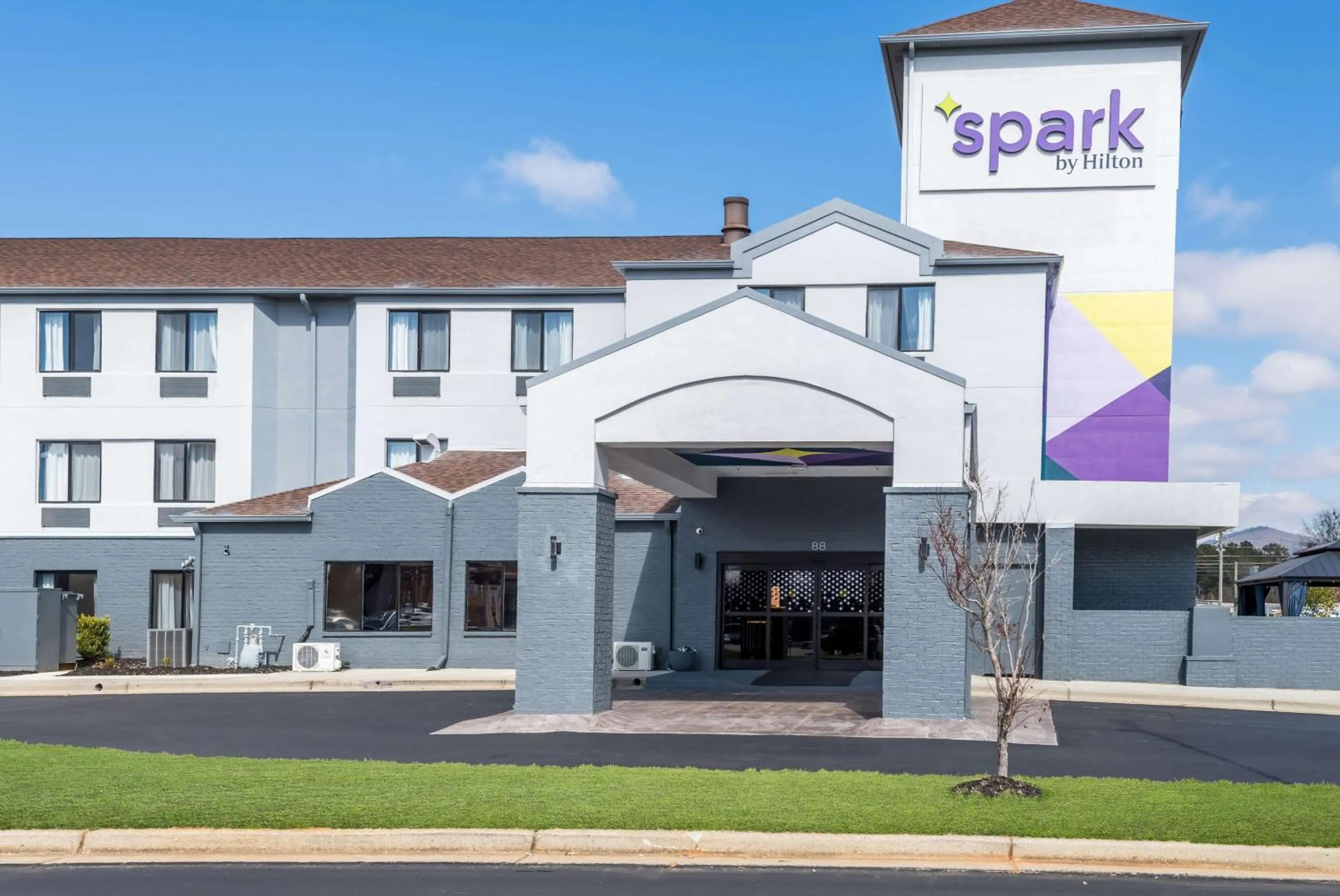Property building in Spark by Hilton Oxford