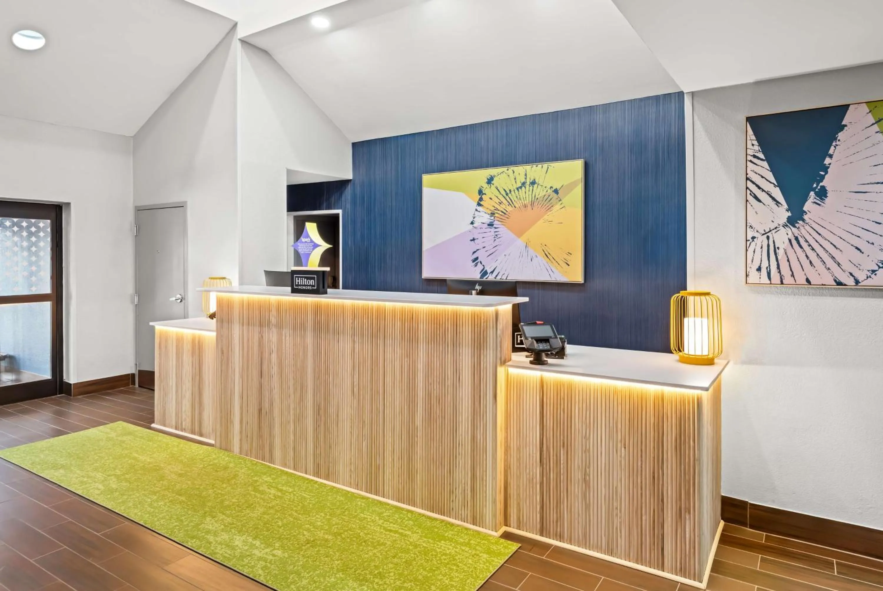 Lobby or reception in Spark by Hilton Oxford