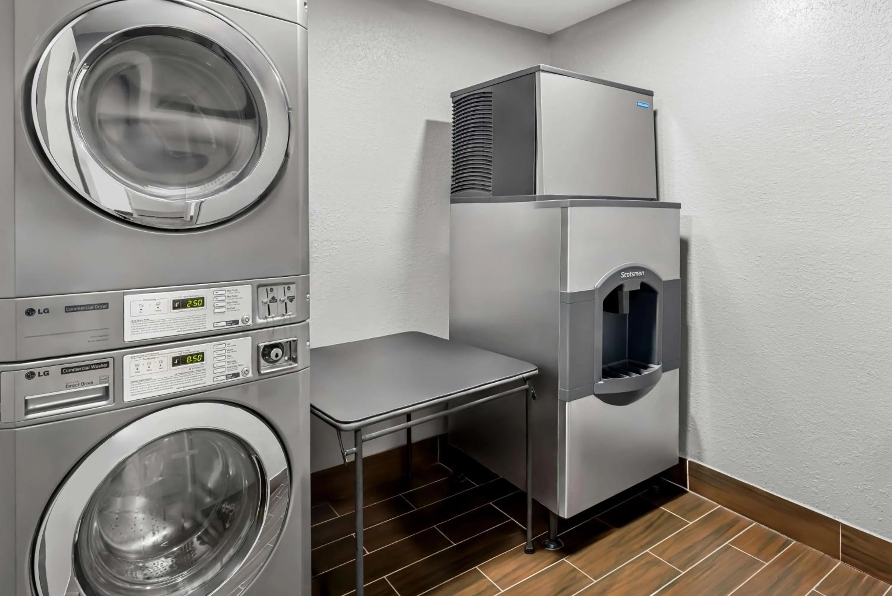 laundry in Spark by Hilton Oxford