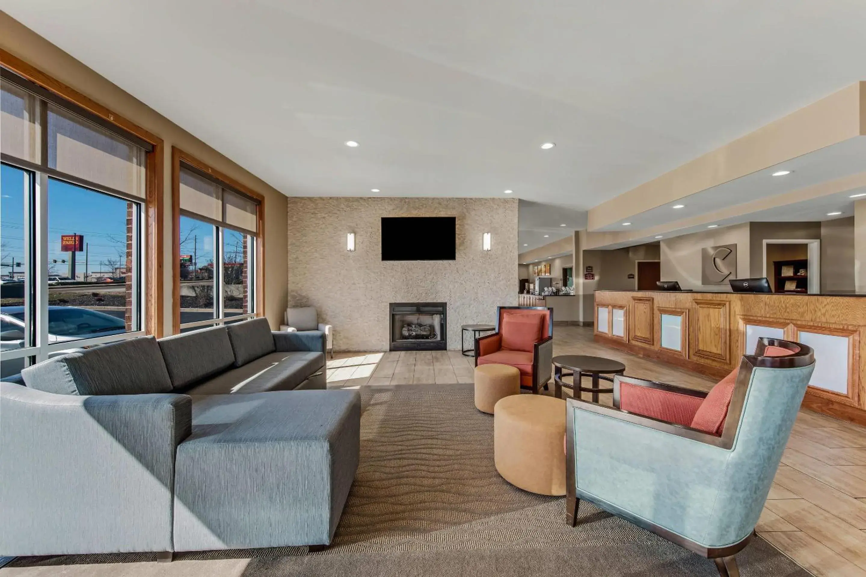 Lobby or reception in Comfort Suites Huntsville MidCity District at Research Park Lobby or reception in Comfort Suites Huntsville MidCity District at Research Park