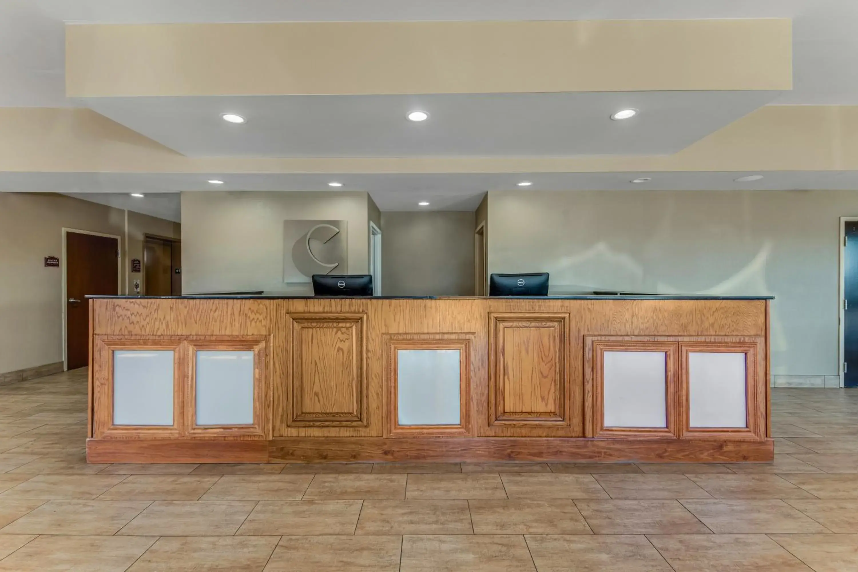 Lobby or reception in Comfort Suites Huntsville MidCity District at Research Park Lobby or reception in Comfort Suites Huntsville MidCity District at Research Park